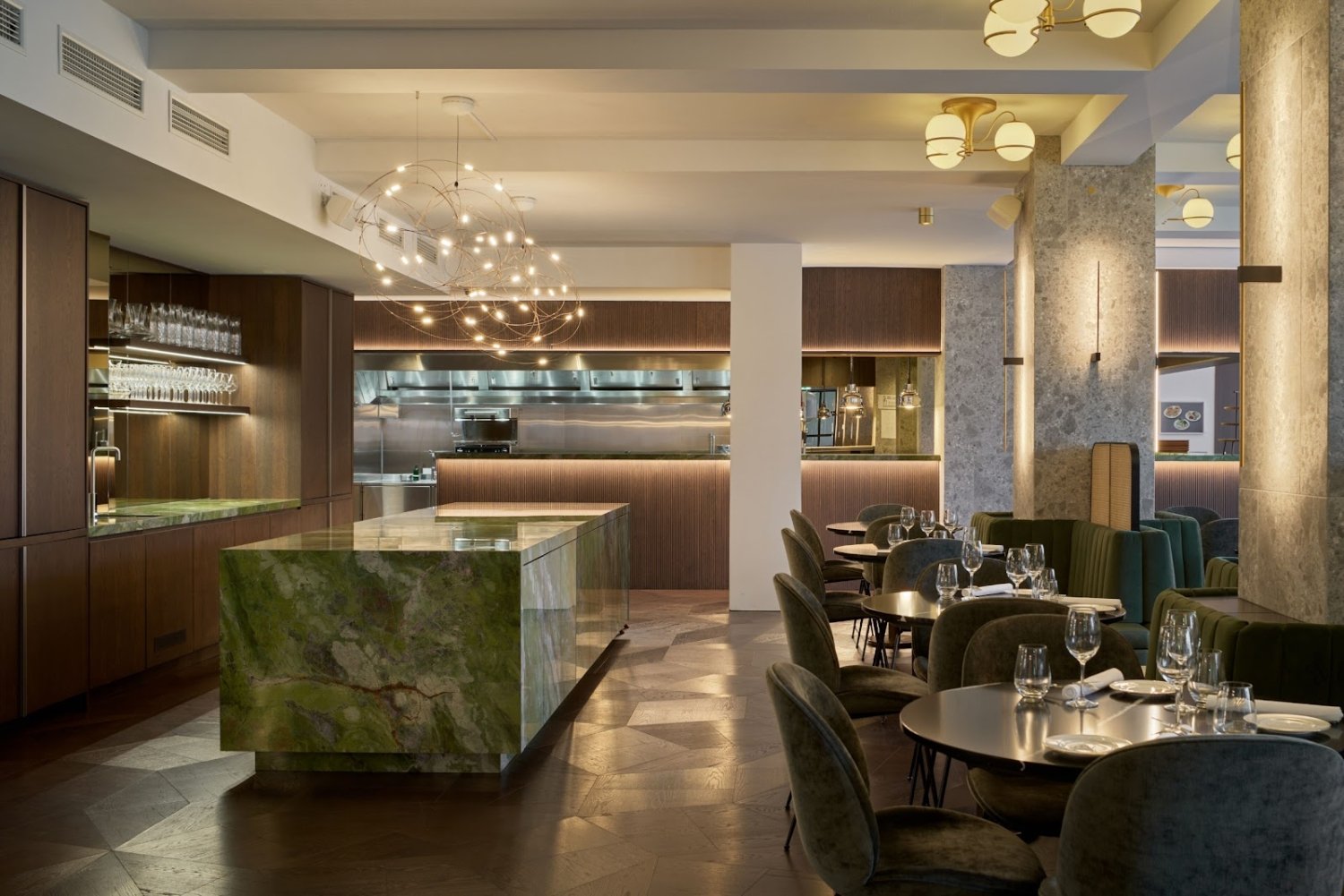 Iceland Parliament Hotel, Curio Collection by Hilton, at the table