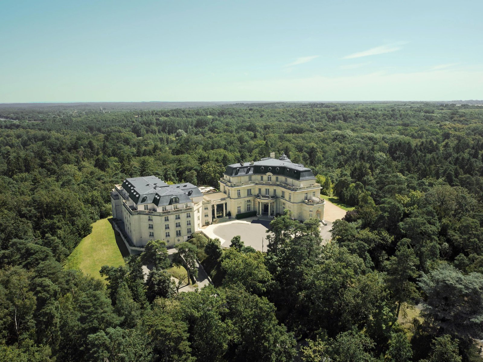 InterContinental Chantilly Chateau Mont Royal by IHG, how it began