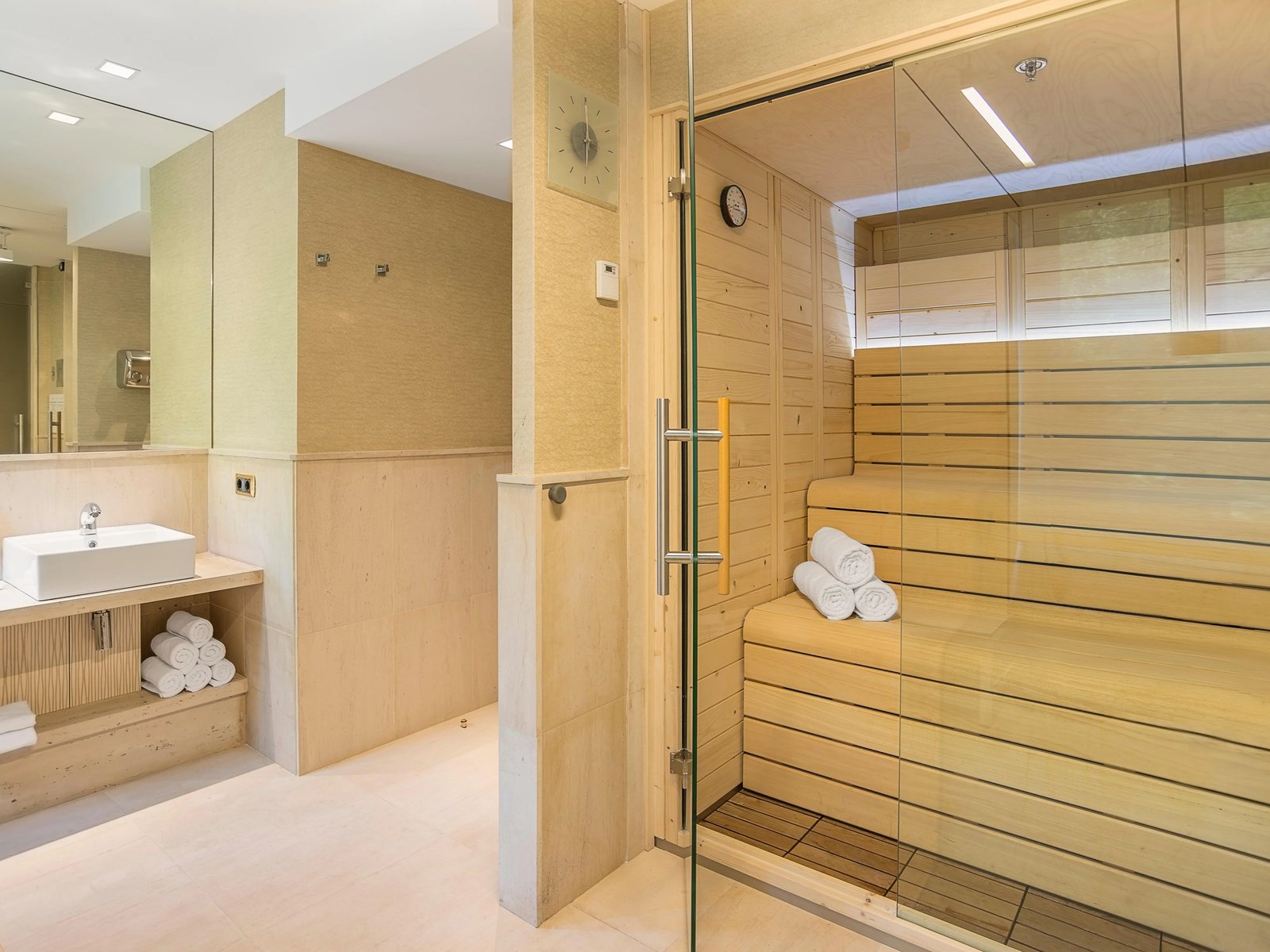 InterContinental Madrid by IHG, the sauna and gym