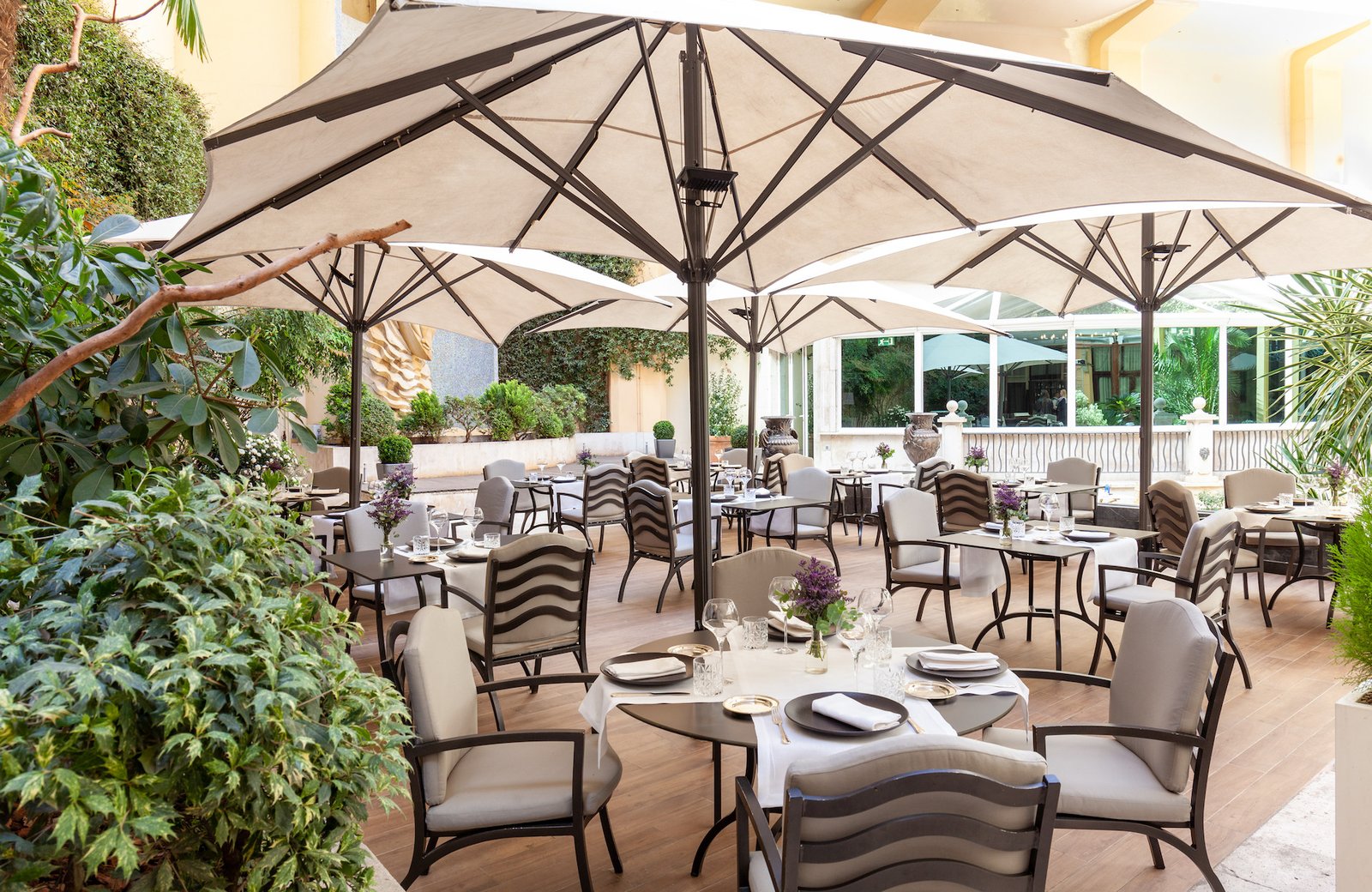 InterContinental Madrid by IHG, at the table