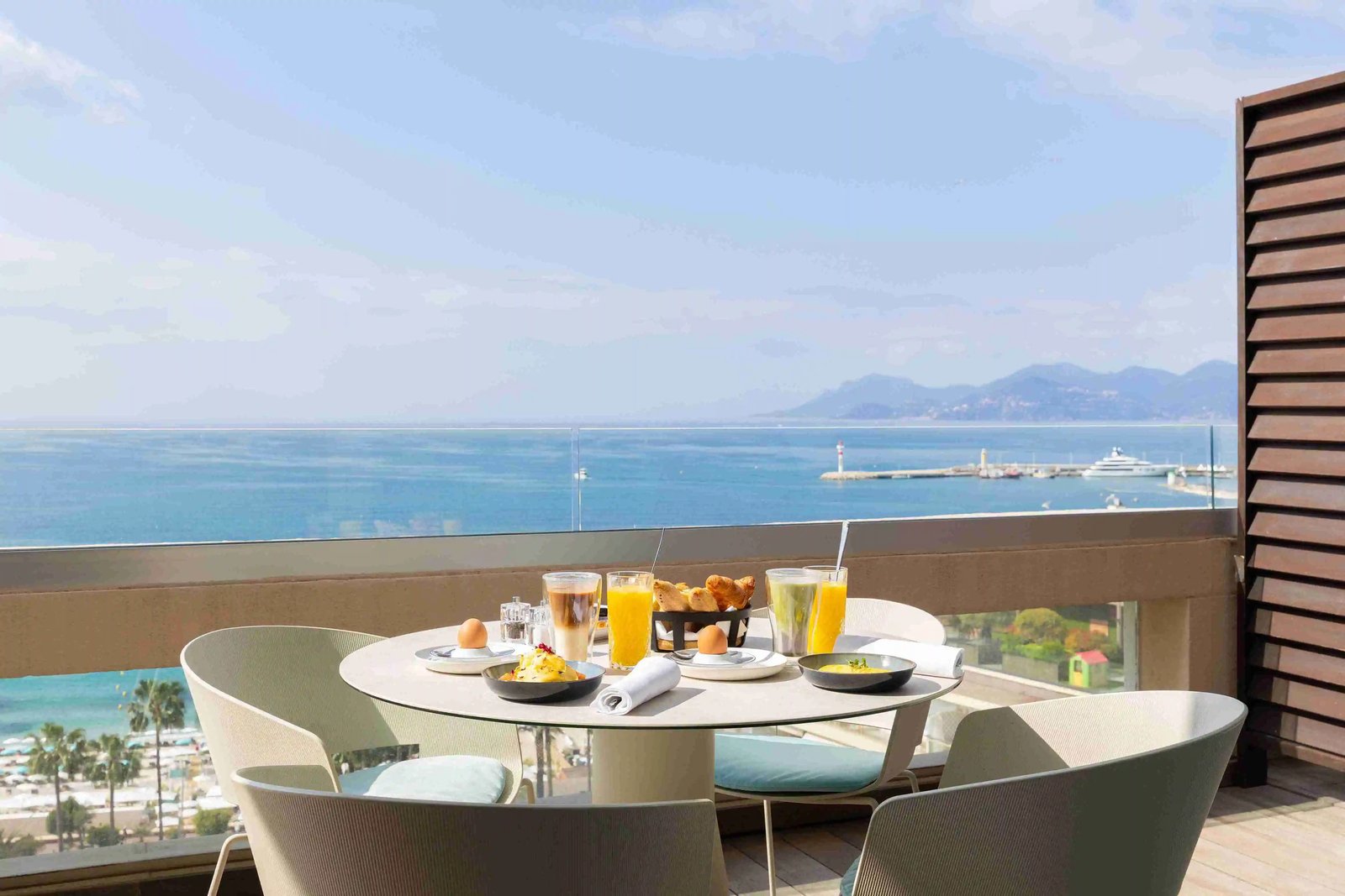 Mondrian Cannes, rooms