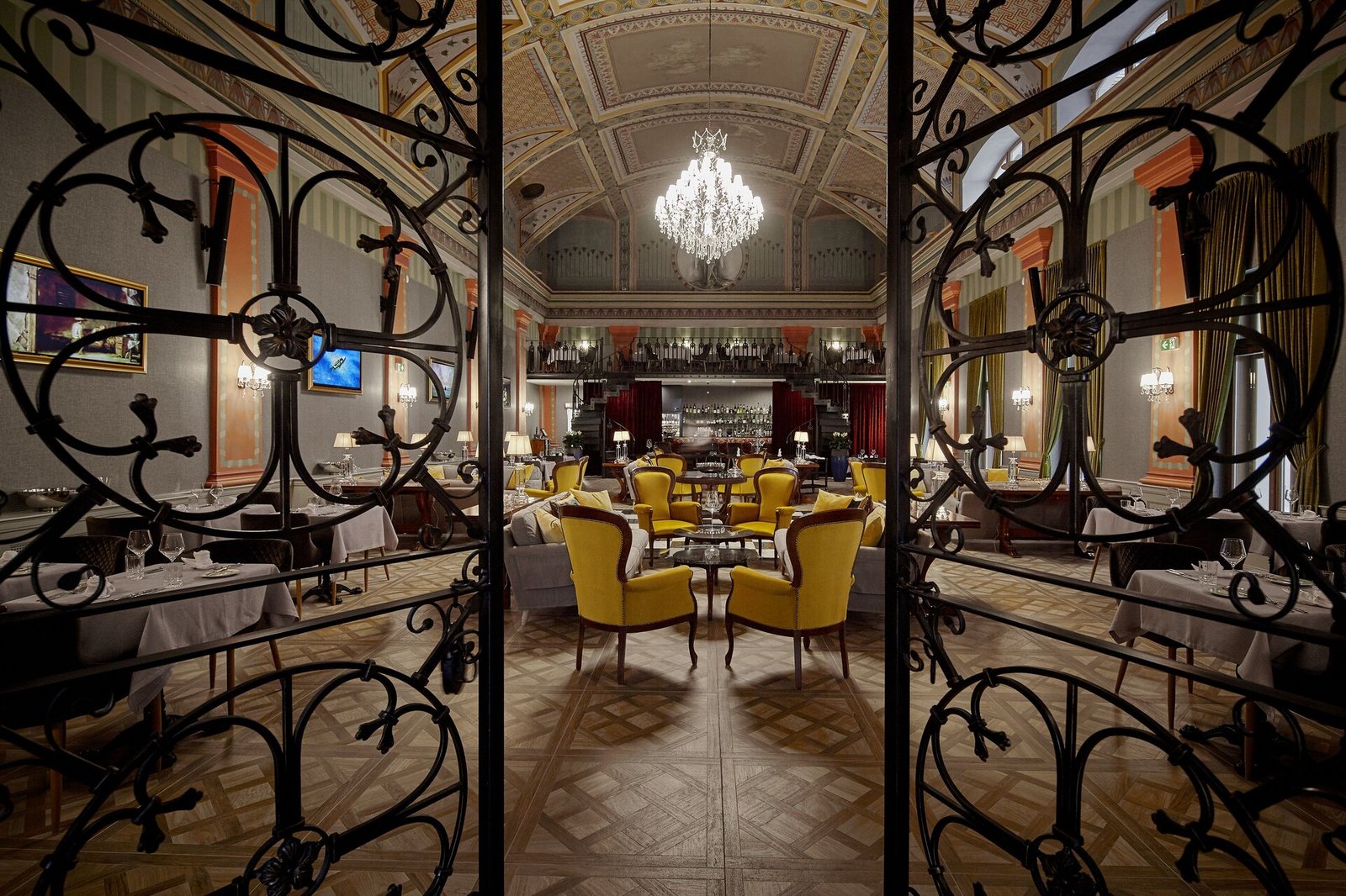 Mystery Hotel Budapest, the great hall restaurant & lounge