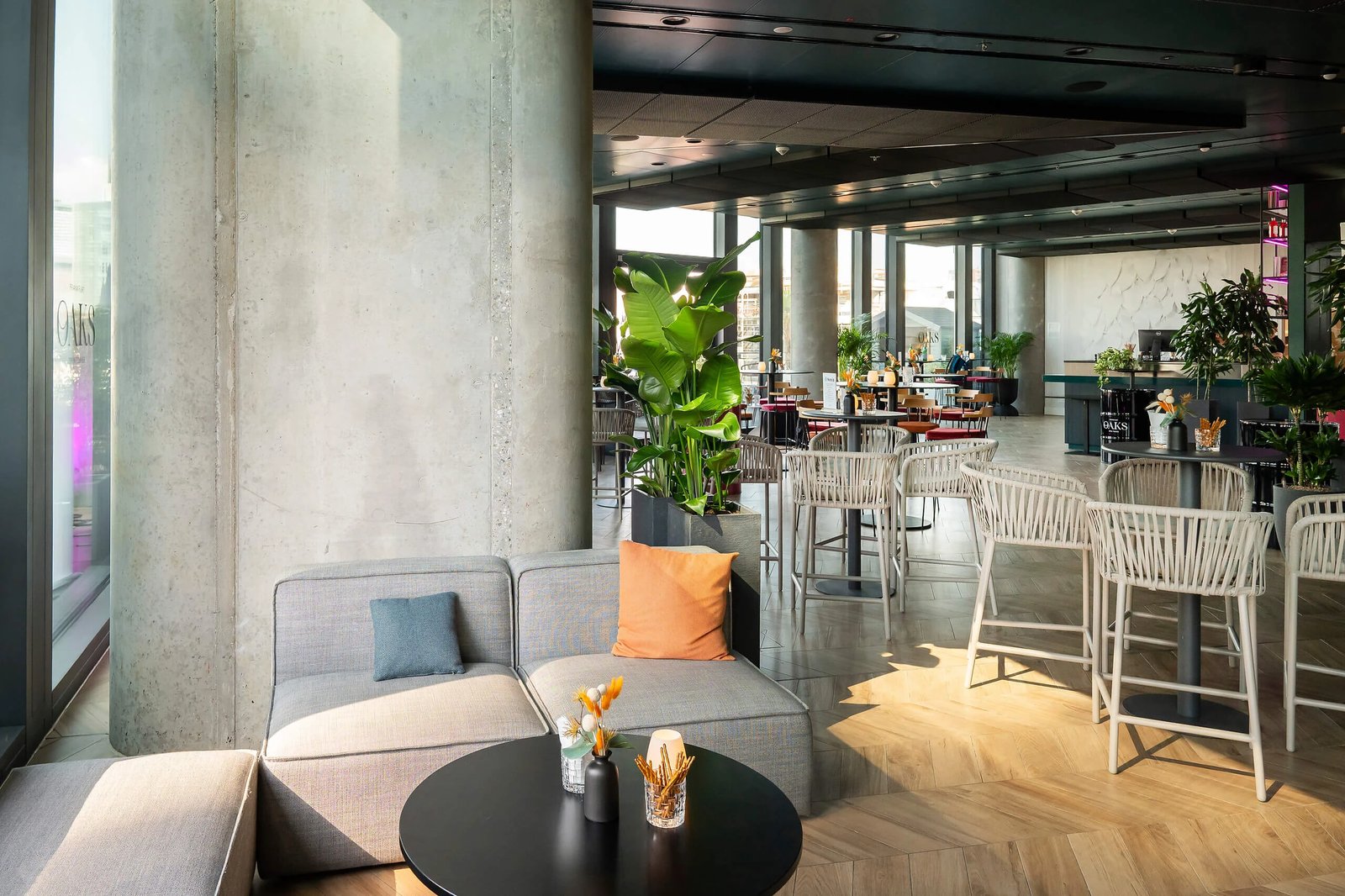 Hotel NH Collection Frankfurt Spin Tower, oaks bar & terrace