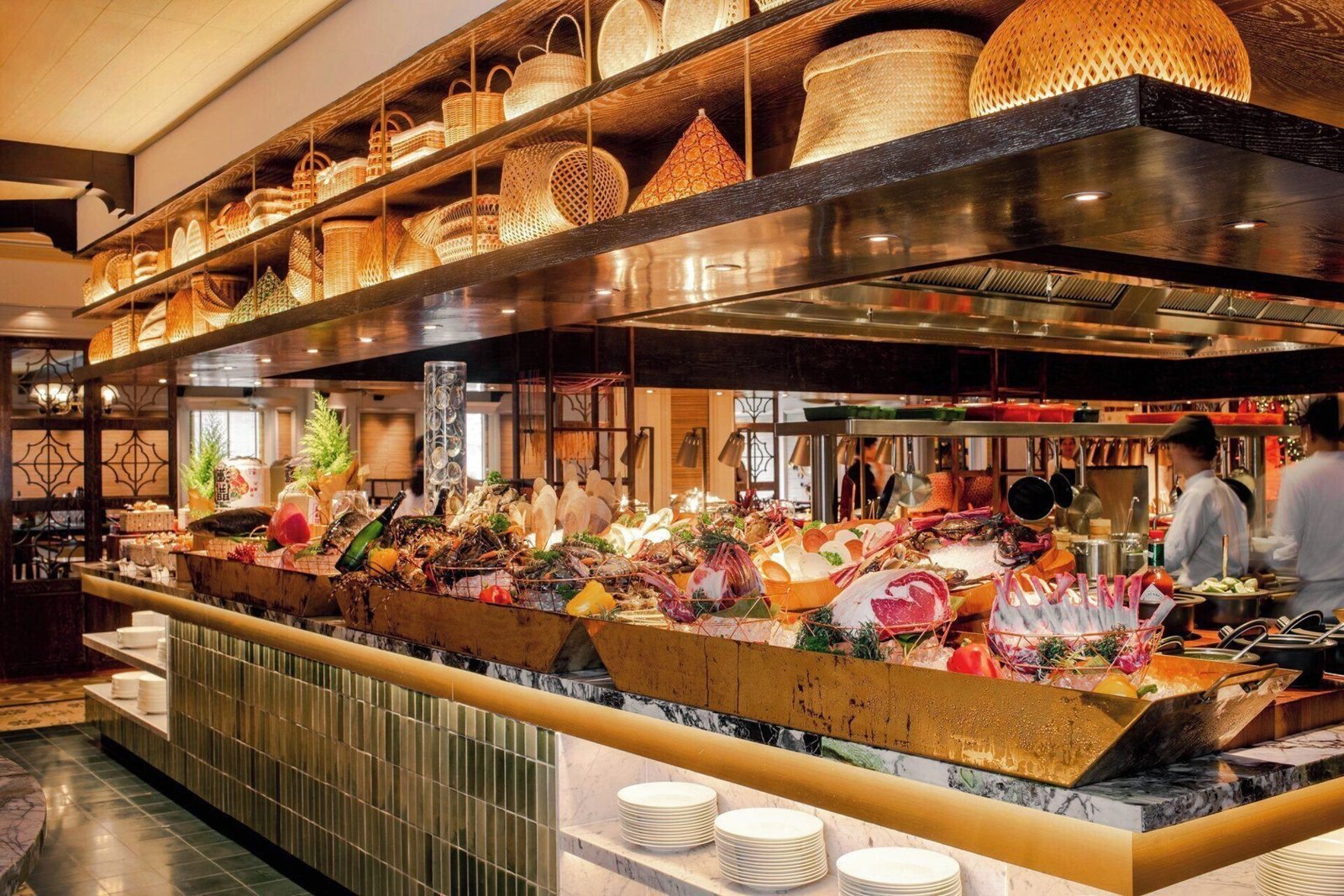 Mai House Saigon Hotel — eat & drink