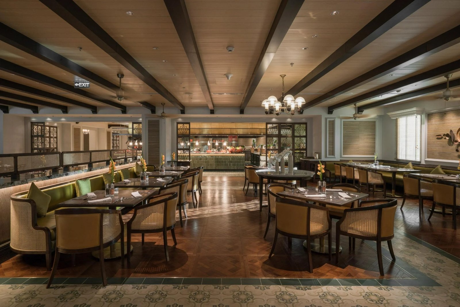 Mai House Saigon Hotel — eat & drink
