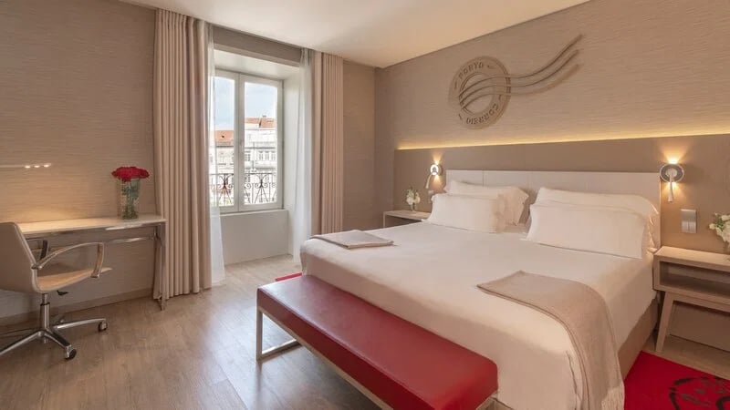 Hotel NH Collection Porto Batalha