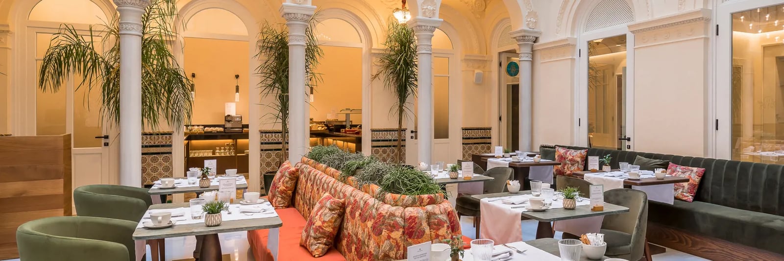 Palacio Gran Vía, a Royal Hideaway Hotel, at the table