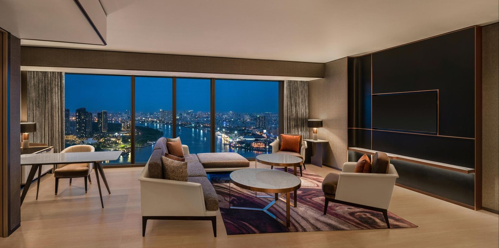 Hilton Saigon — eat & drink