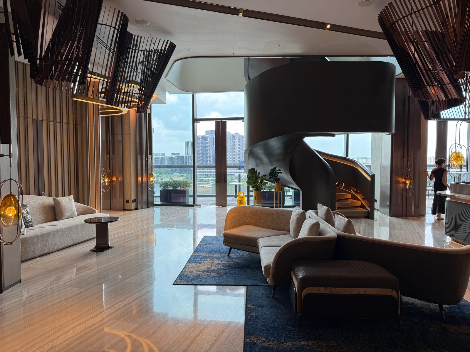 Hilton Saigon — eat & drink
