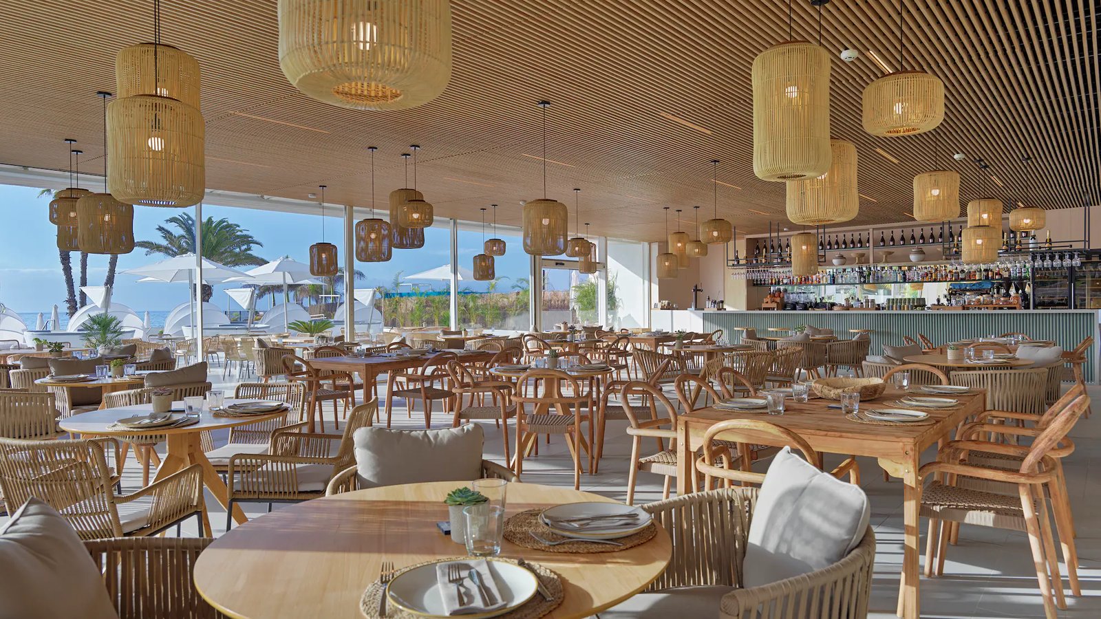 Paradisus Gran Canaria, at the table