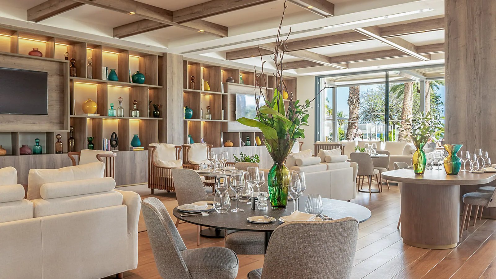 Paradisus Gran Canaria, at the table