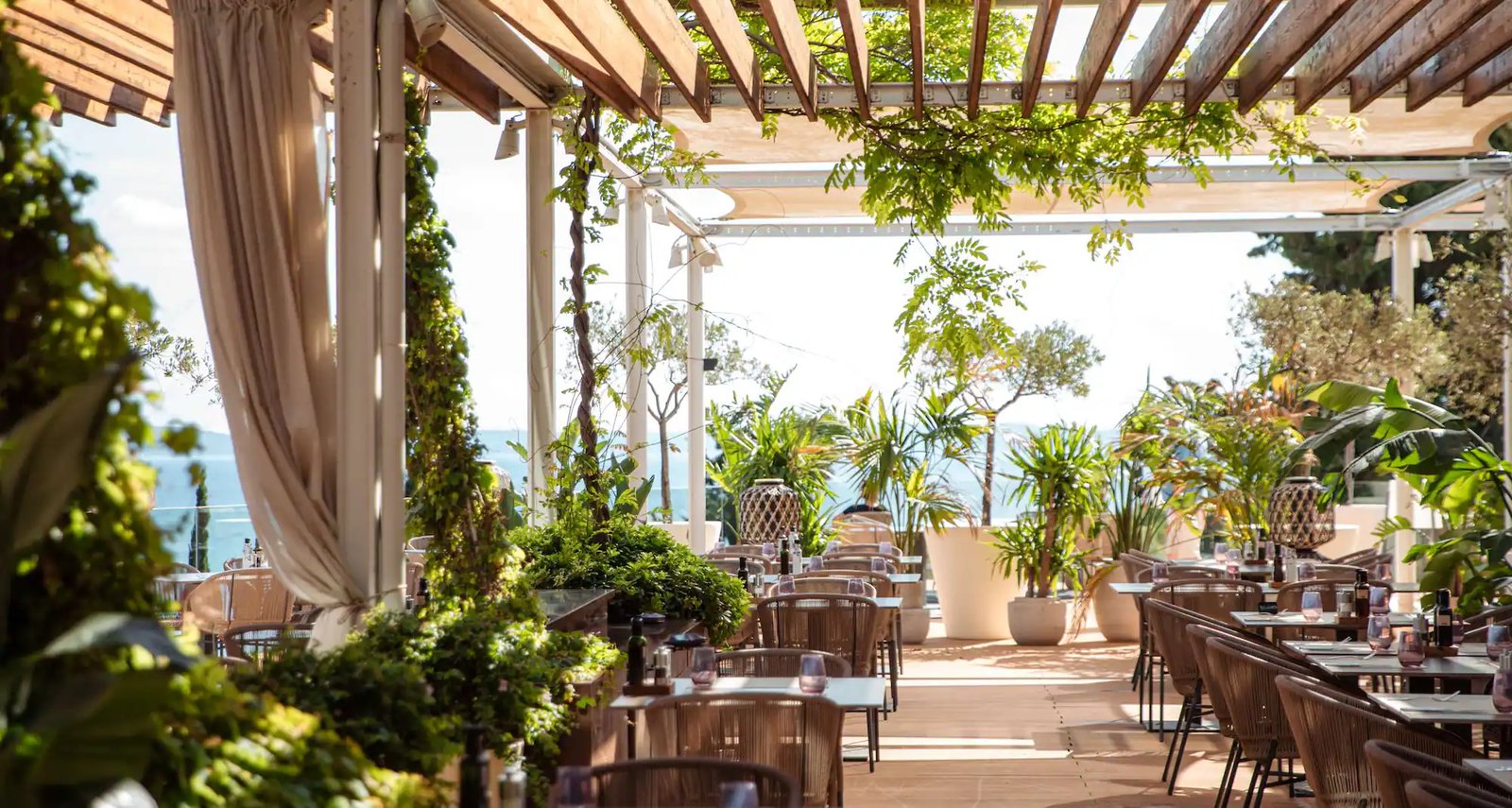 Radisson Blu Resort & Spa, Split, at the table