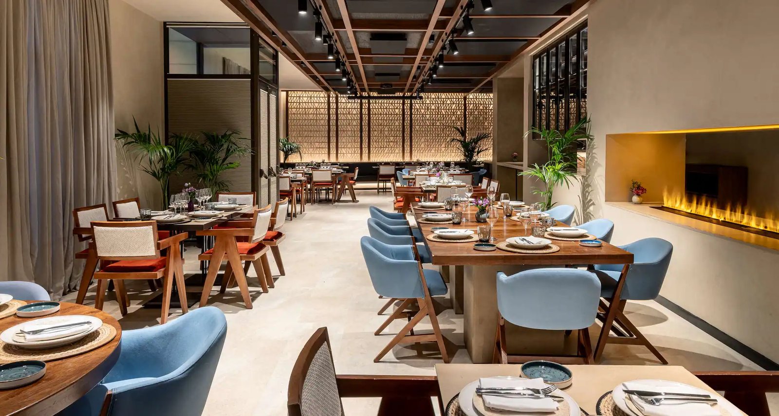 Radisson Collection Hotel, Magdalena Plaza Sevilla, at the table