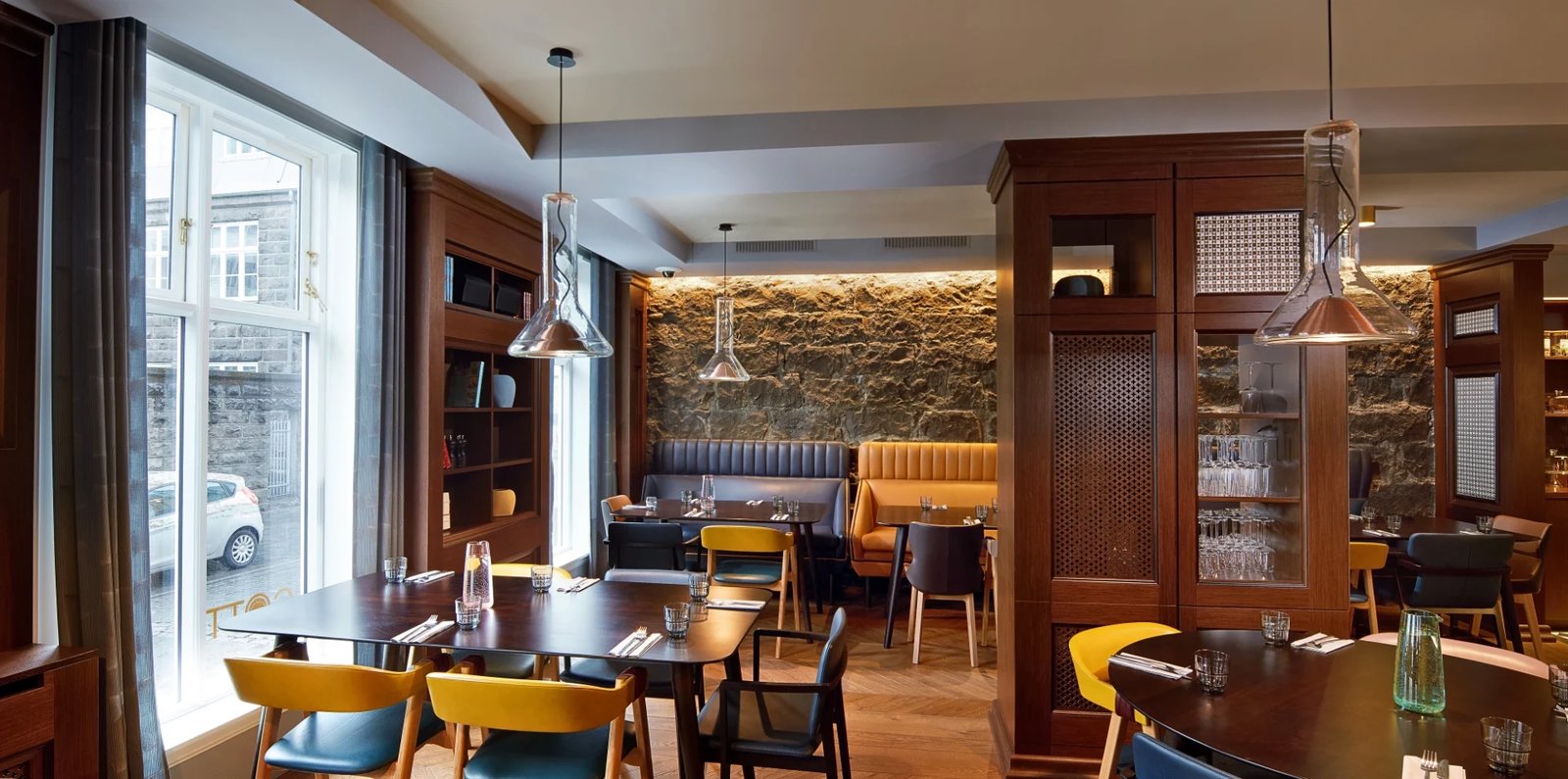 Reykjavik Konsulat Hotel, Curio Collection by Hilton, konsúlat wine room