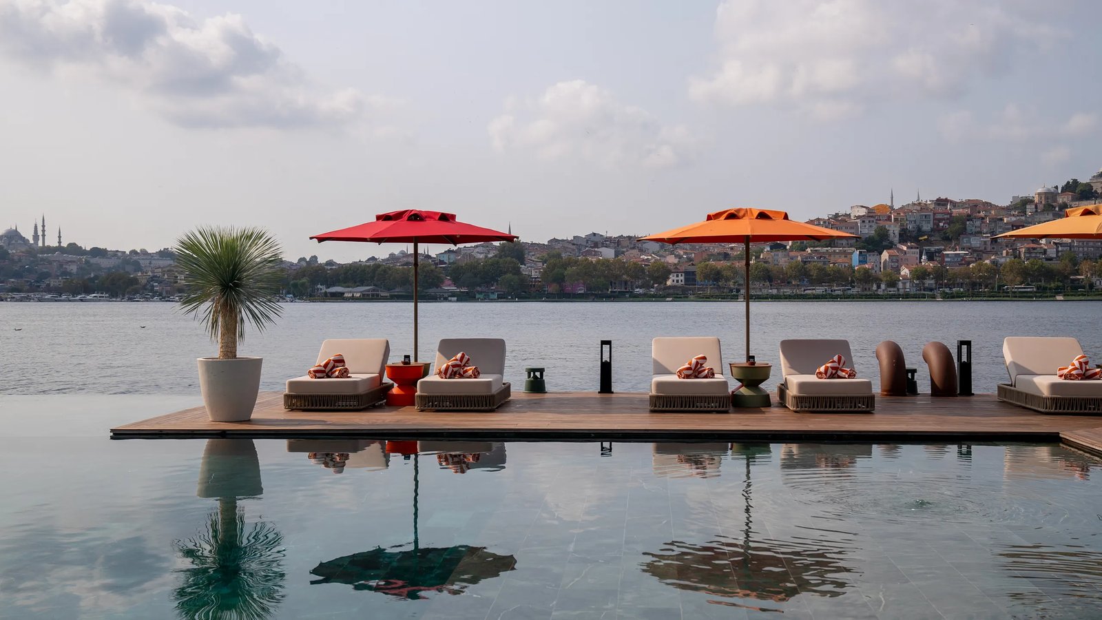 Rixos Tersane Istanbul, the pool
