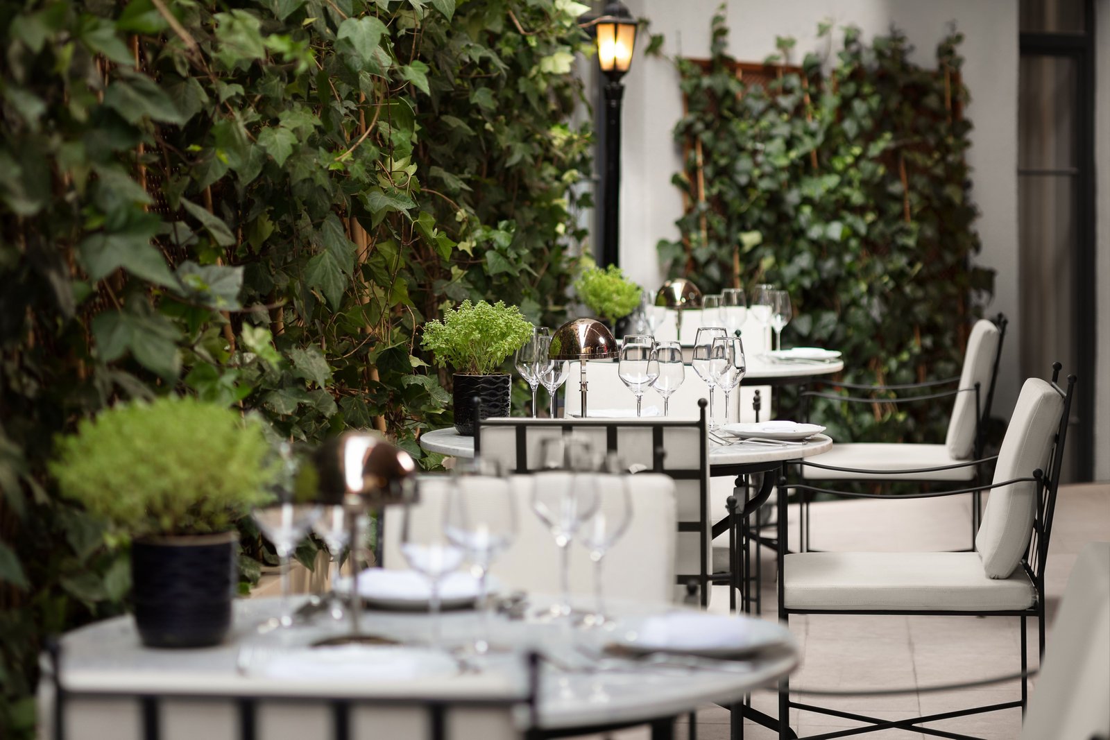 Sanasaryan Han, a Luxury Collection Hotel, Istanbul, at the table