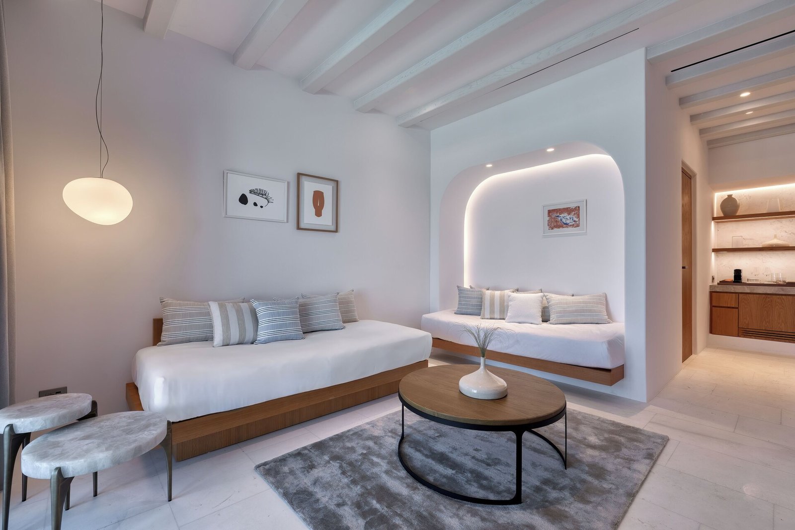 Sandblu Santorini, LXR Hotels & Resorts