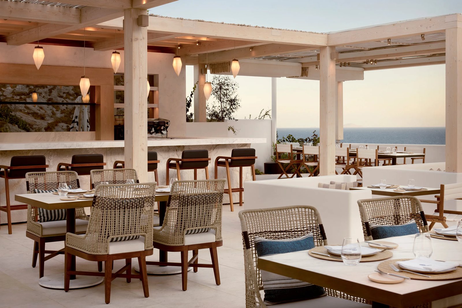 Sandblu Santorini, LXR Hotels & Resorts, at the table