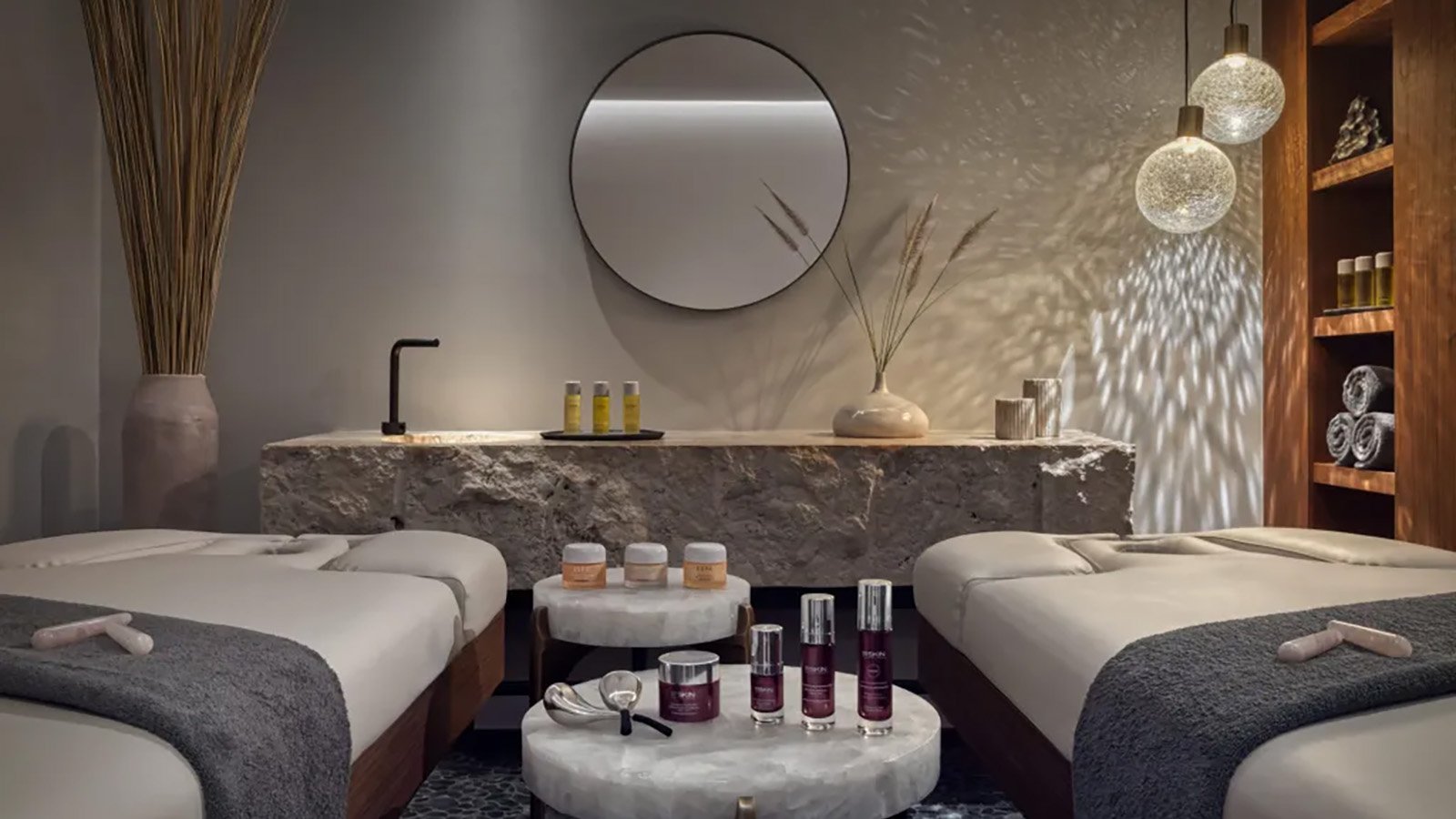 Sandblu Santorini, LXR Hotels & Resorts, the spa