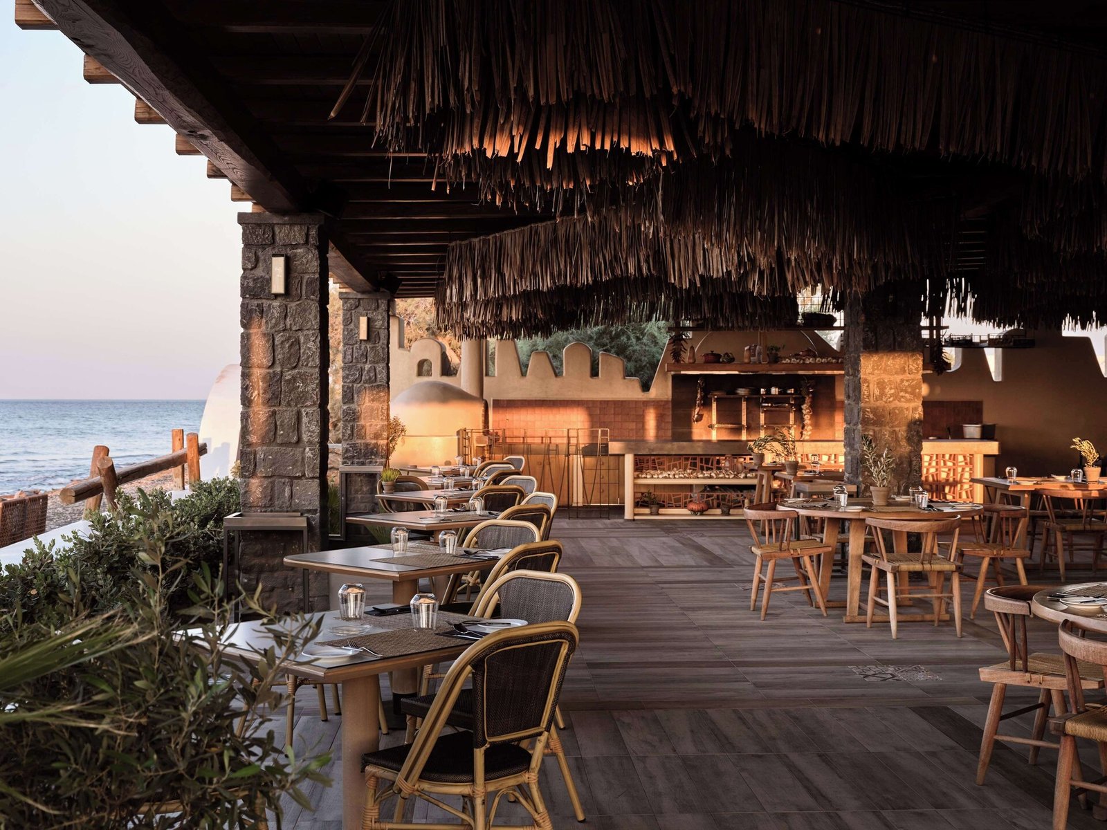 Sea Breeze Santorini Beach Resort, Curio Collection by Hilton, aura restaurant