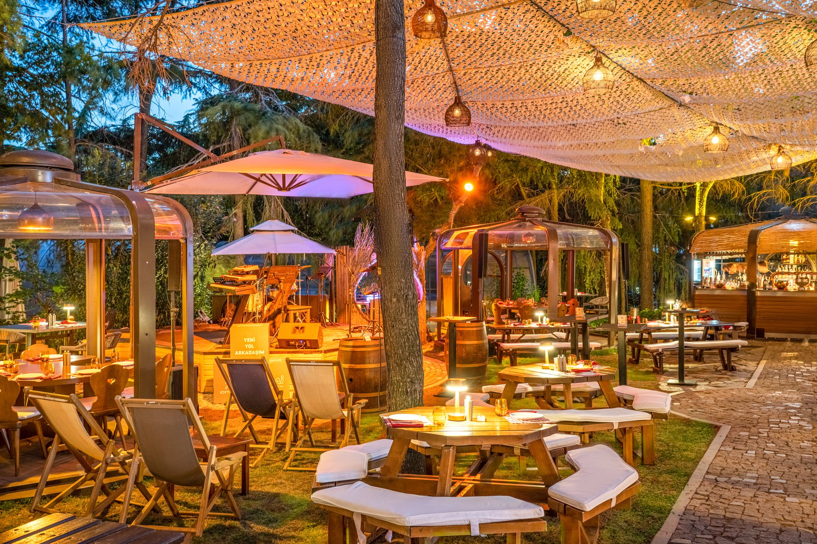 Swissôtel The Bosphorus - Istanbul, chalet & chalet garden