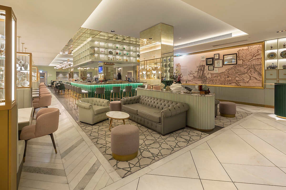 The Emerald House Lisbon, Curio Collection by Hilton