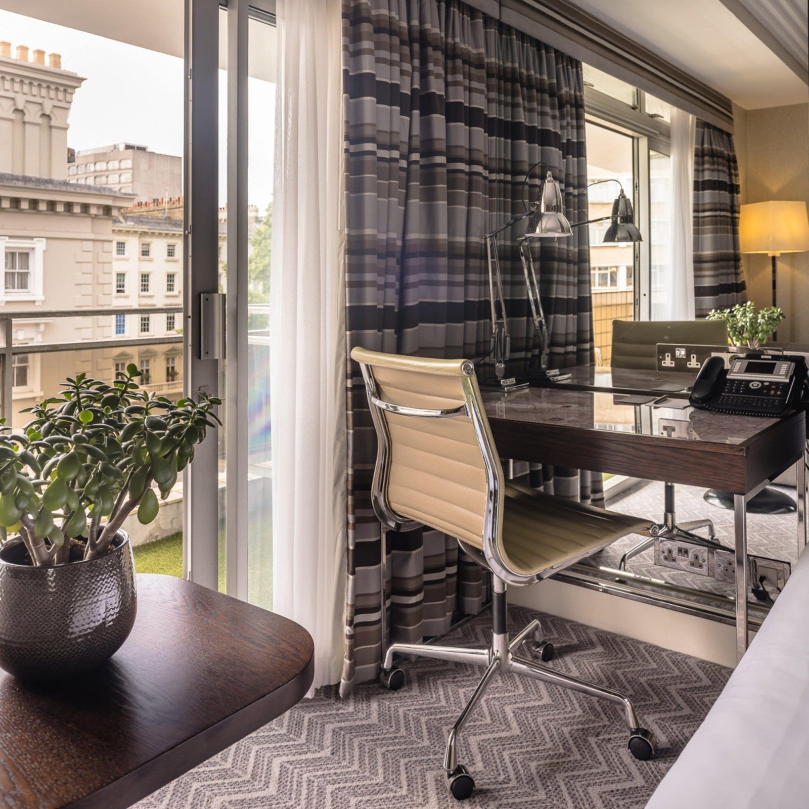 The Lowndes London