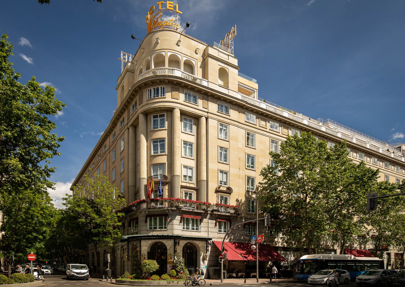 Hotel Wellington & Spa, how it began