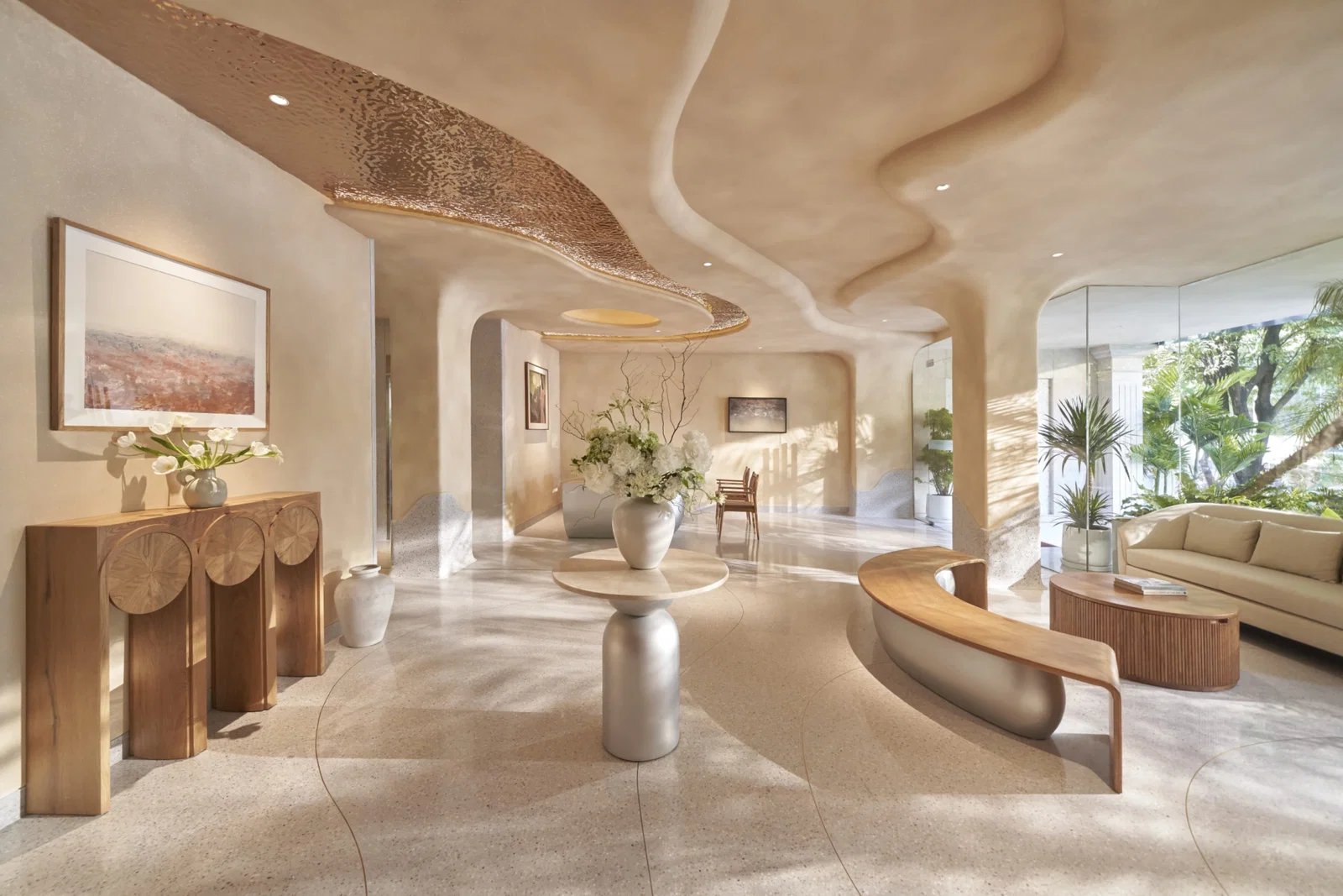 Silverland Sakyo Hotel — vibe