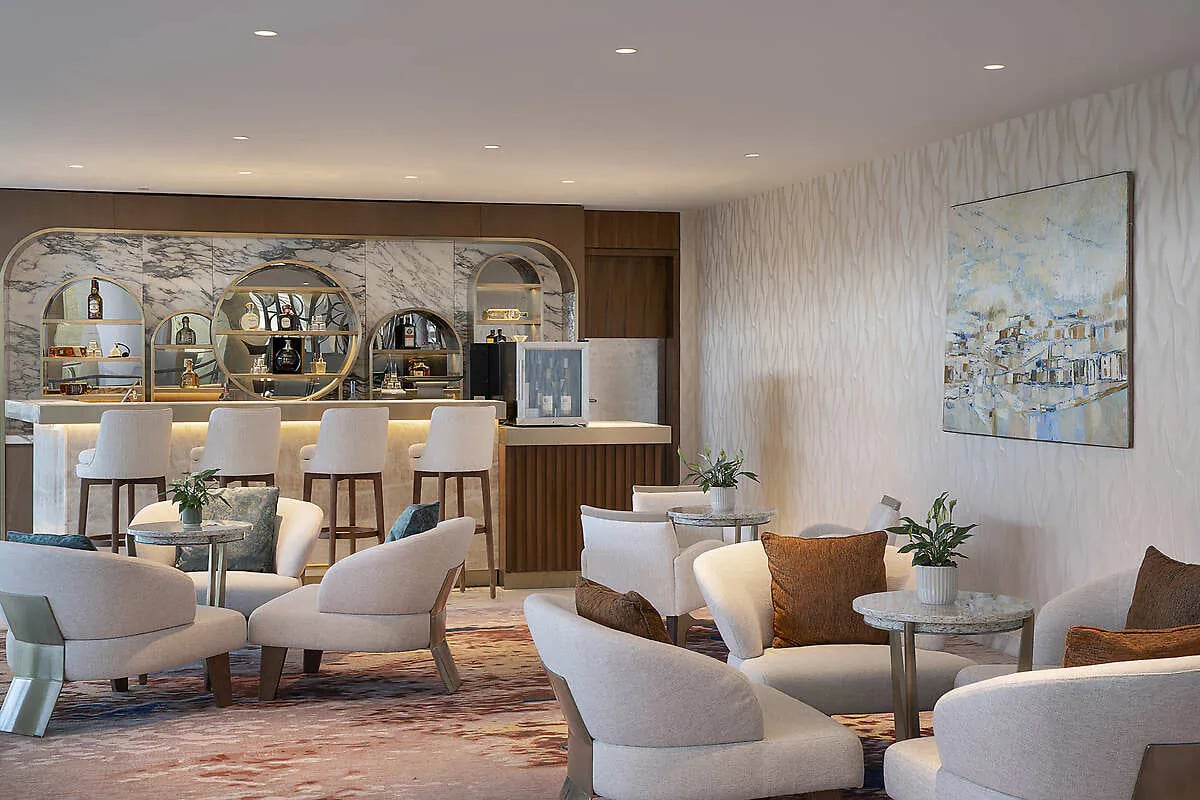 Signia by Hilton Amman, at the table