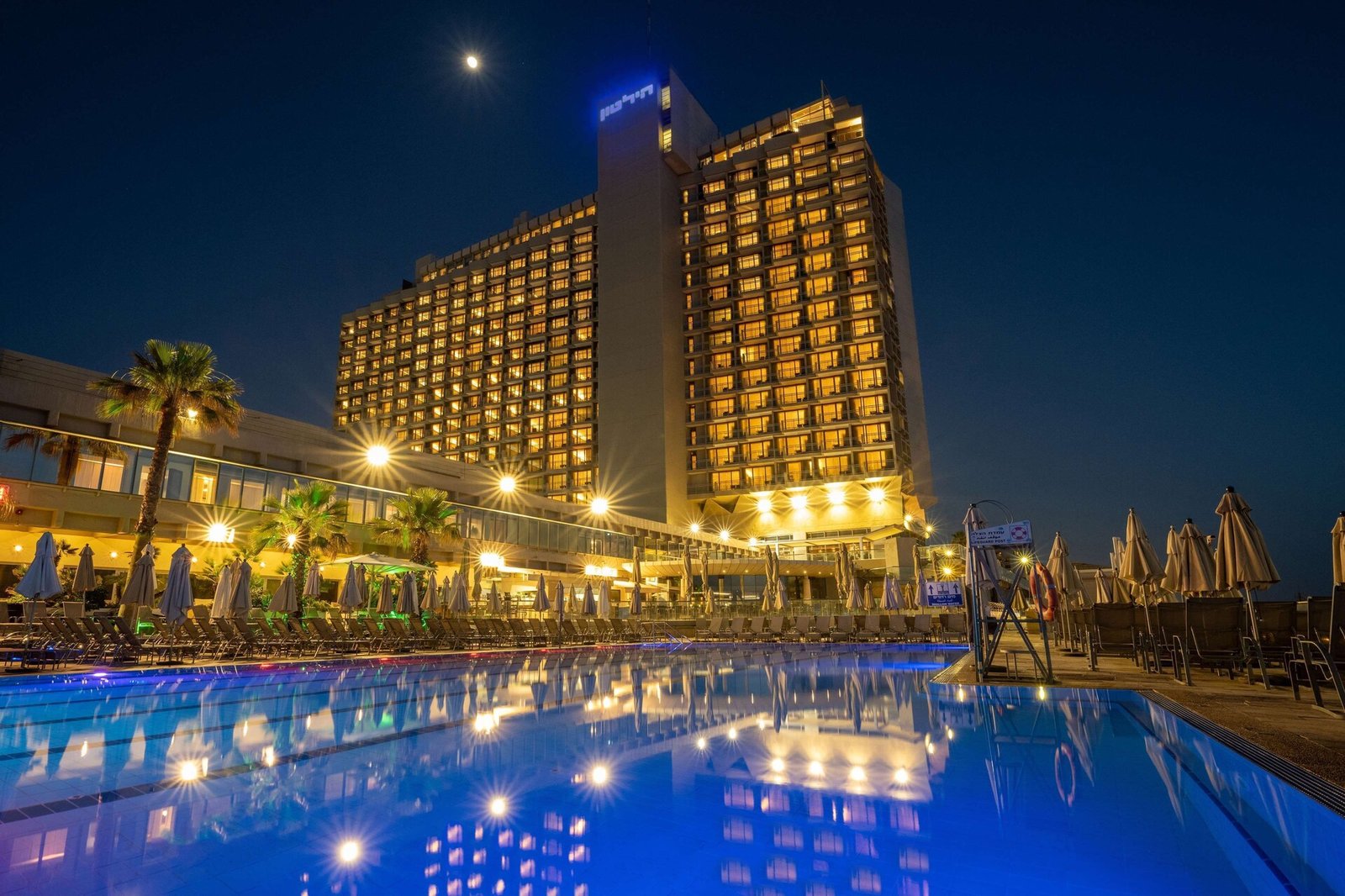 The Vista at Hilton Tel Aviv, the pool