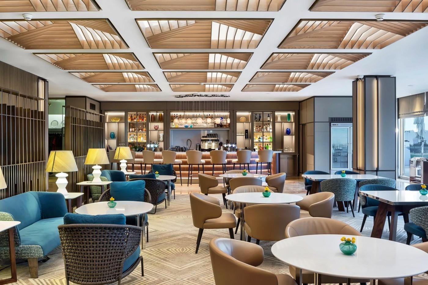 The Vista at Hilton Tel Aviv, lobby restaurant & bar