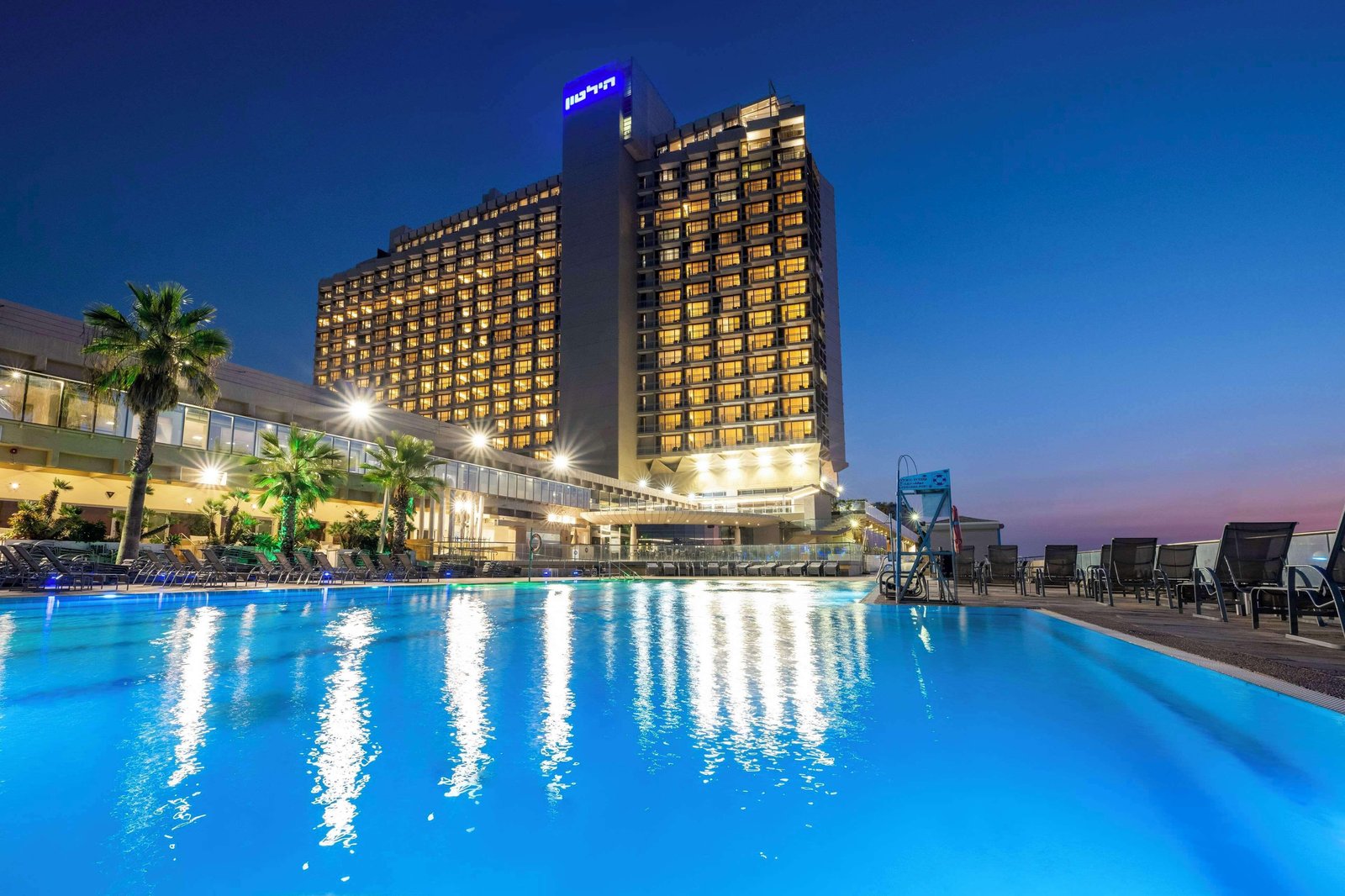The Vista at Hilton Tel Aviv, the pool