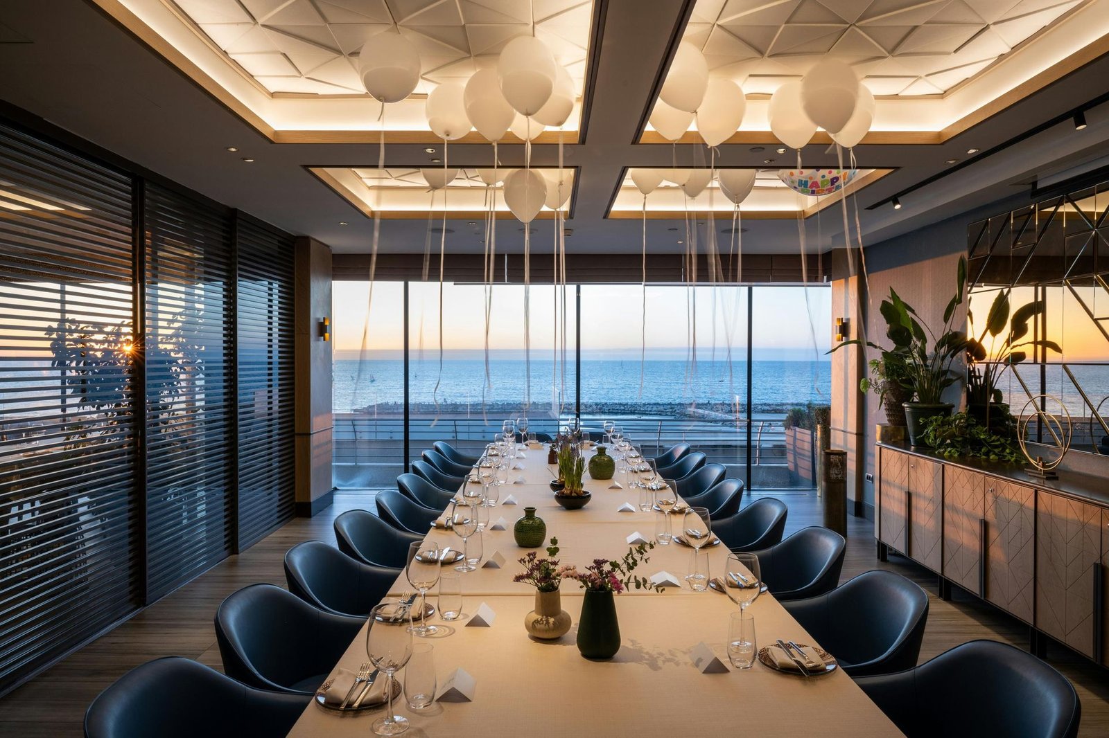 The Vista at Hilton Tel Aviv, at the table