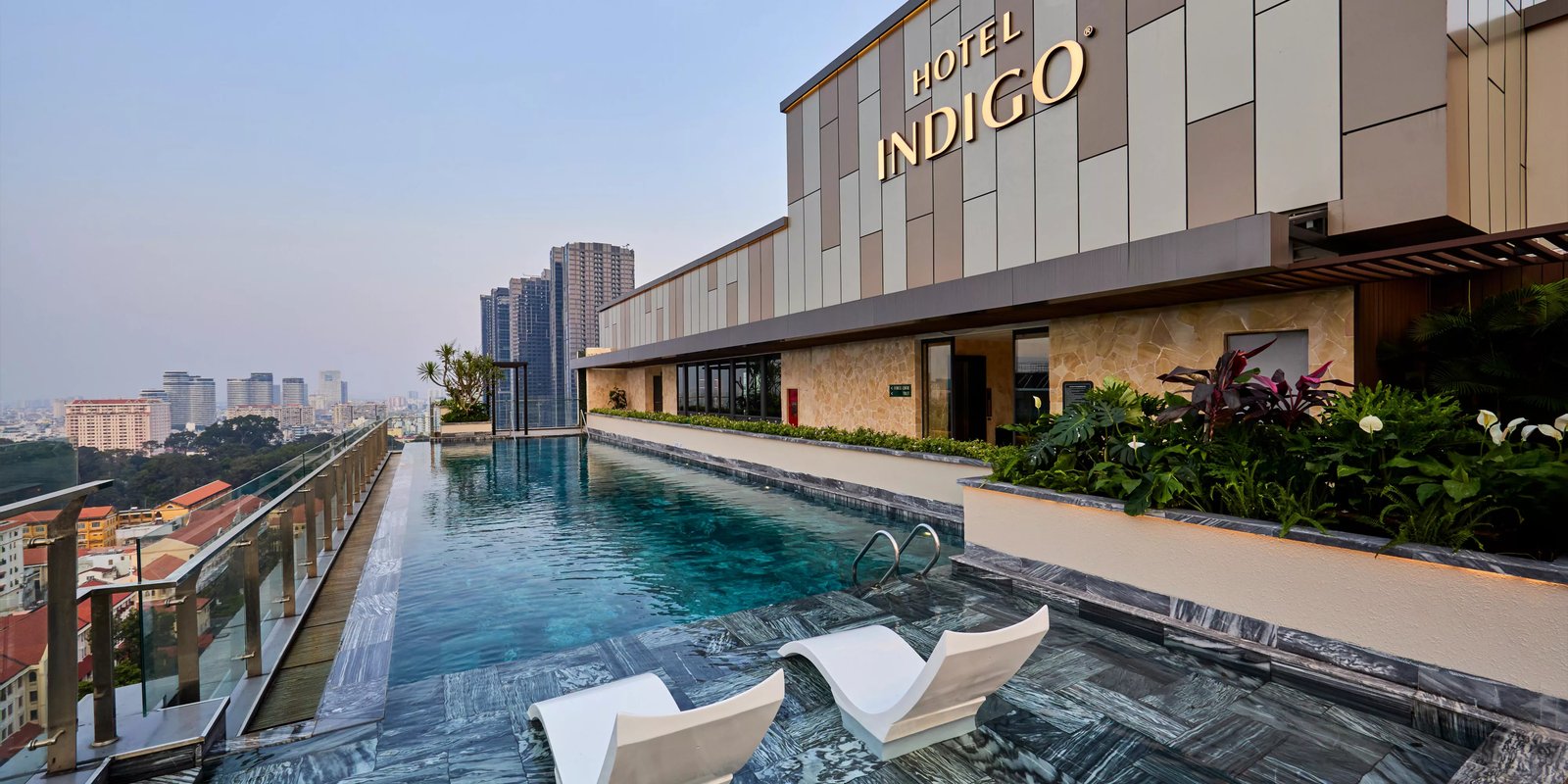 Hotel Indigo Saigon The City, the pool