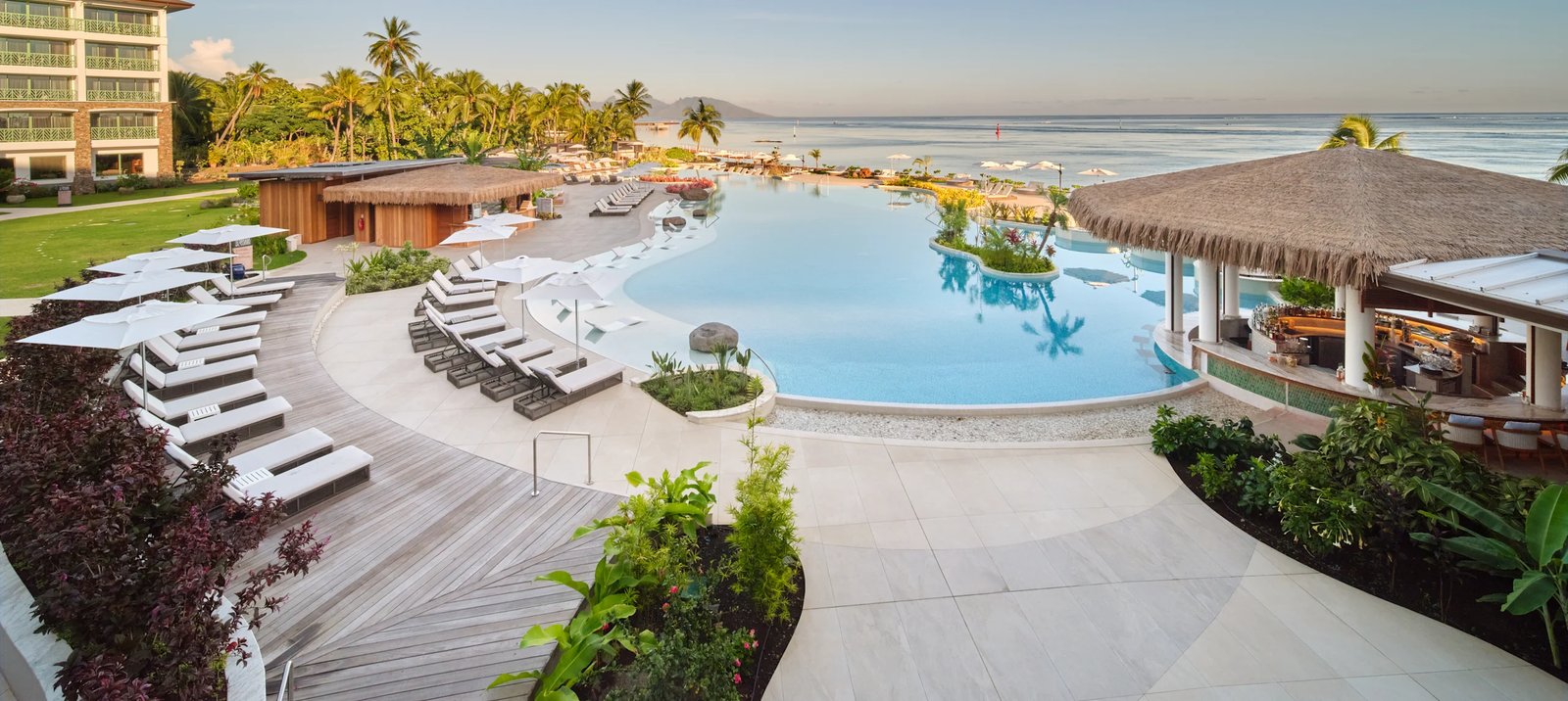 Hilton Hotel Tahiti, the pool