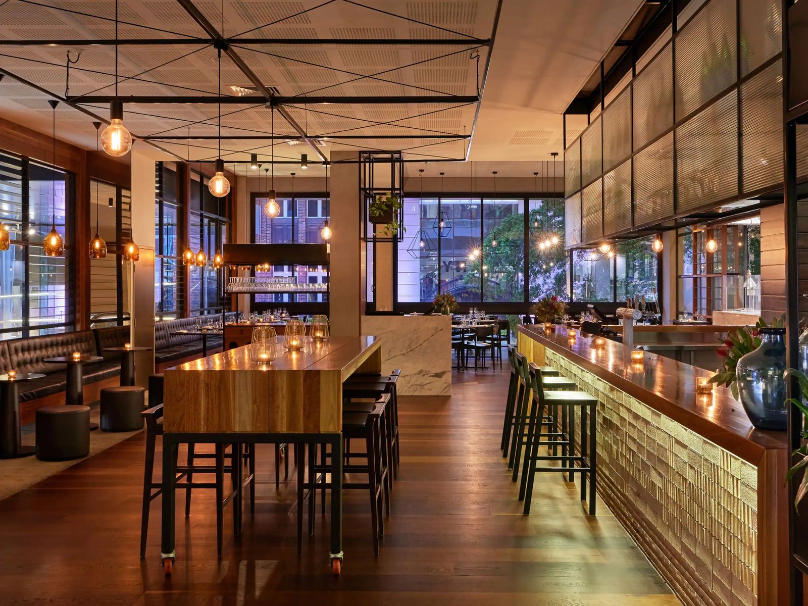 Hyatt Regency Brisbane, lennons restaurant & bar