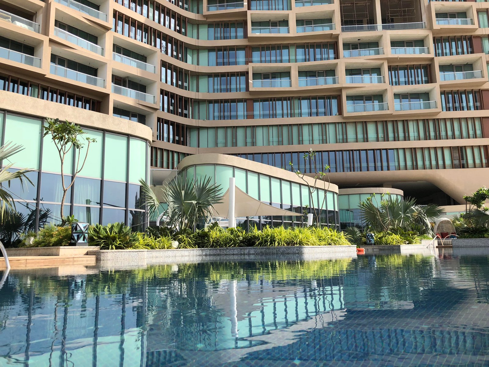 ITC Kohenur, a Luxury Collection Hotel, Hyderabad, the pool