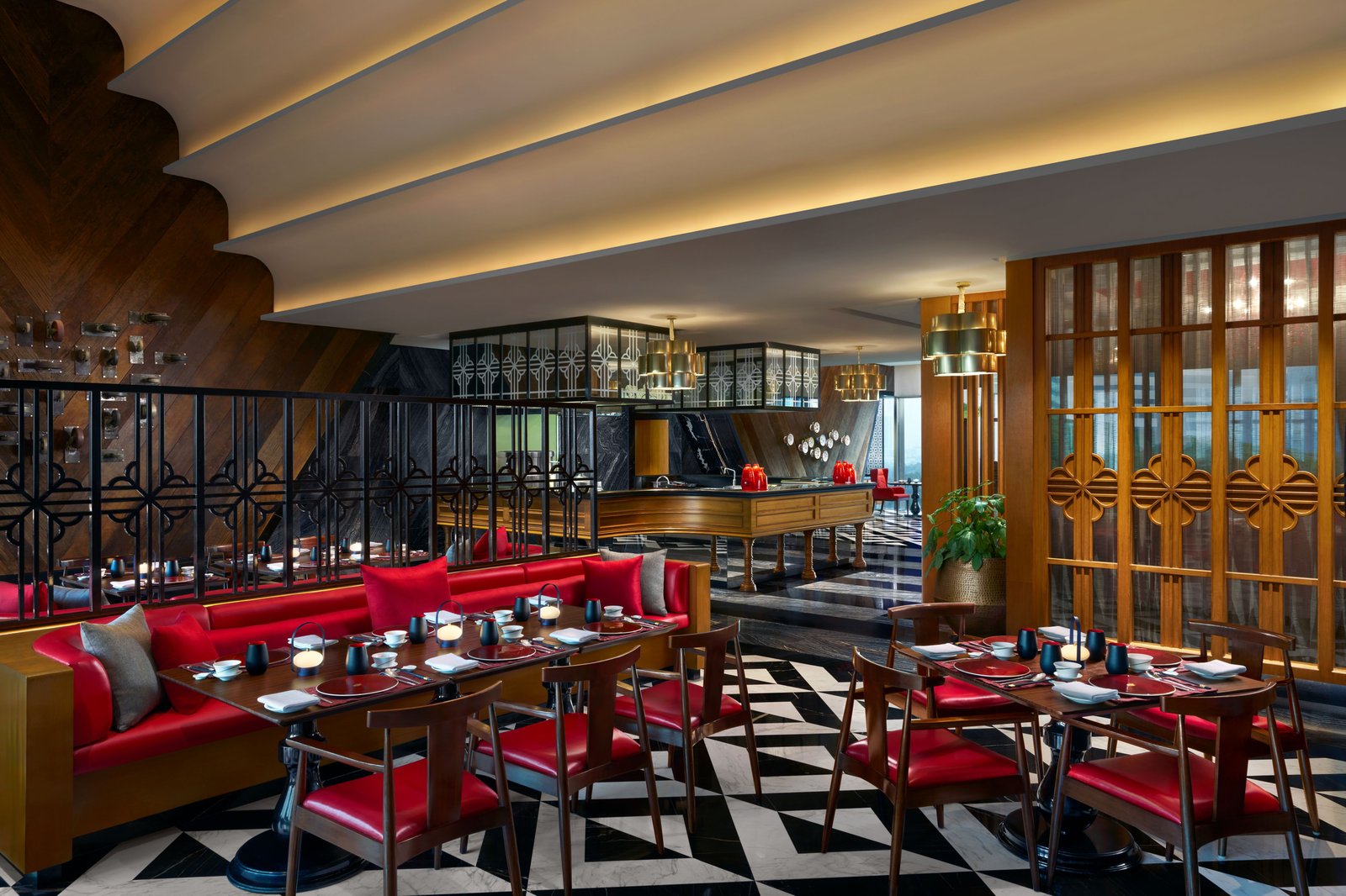 ITC Kohenur, a Luxury Collection Hotel, Hyderabad, at the table