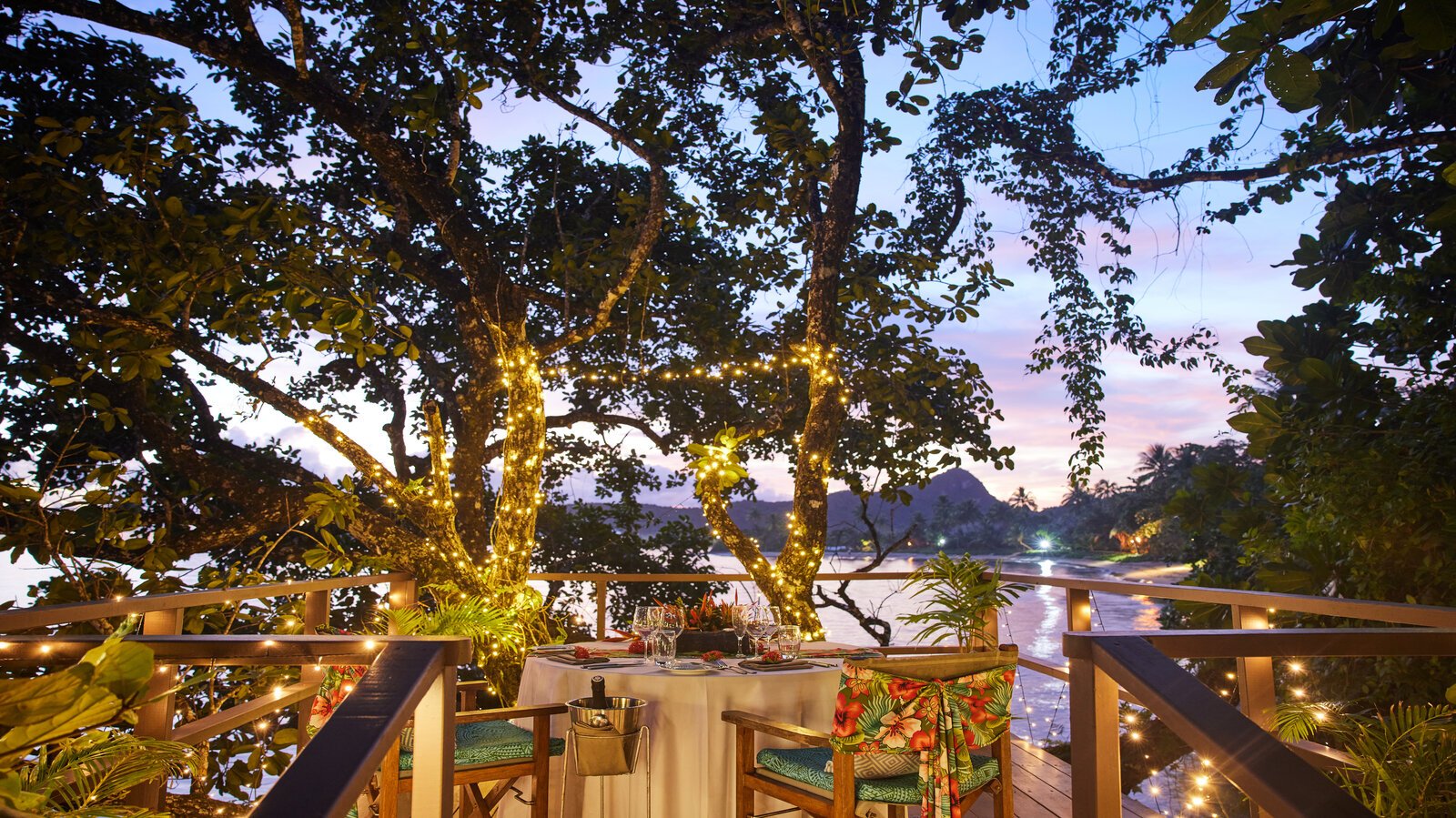 Nanuku Resort, Fiji, at the table