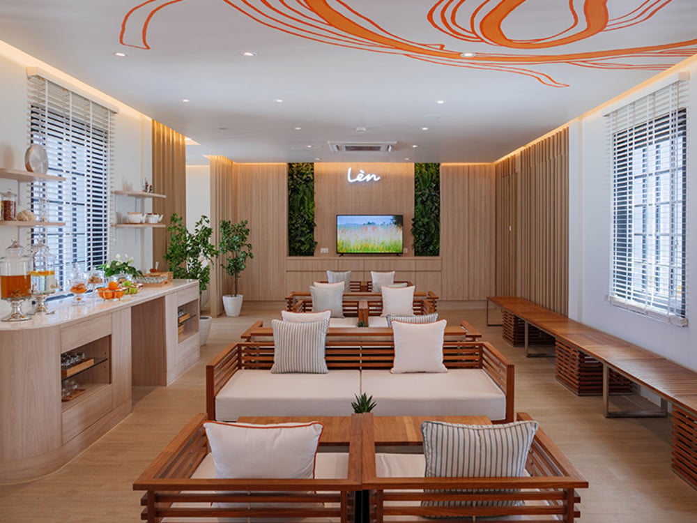 SAii Lagoon Maldives, Curio Collection by Hilton, the spa