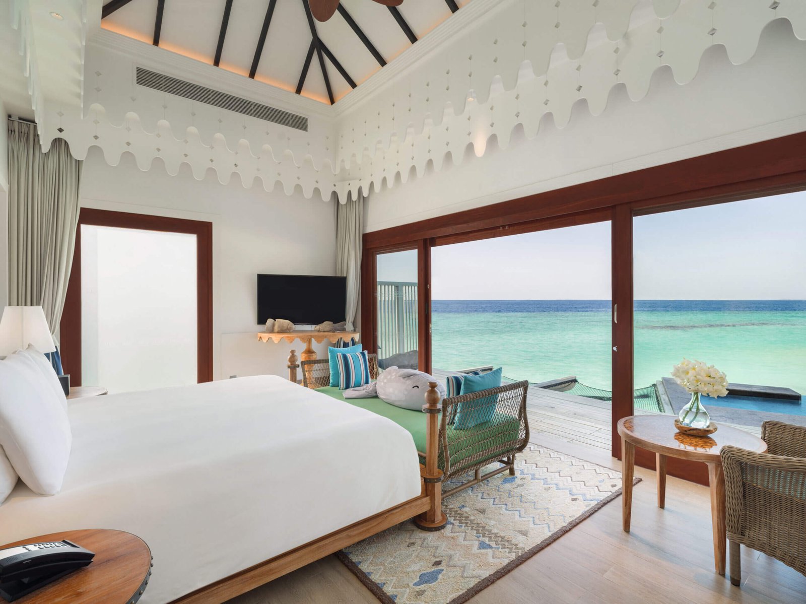 SAii Lagoon Maldives, Curio Collection by Hilton, rooms