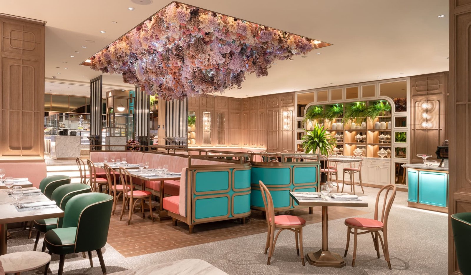 Shangri-La Colombo, at the table