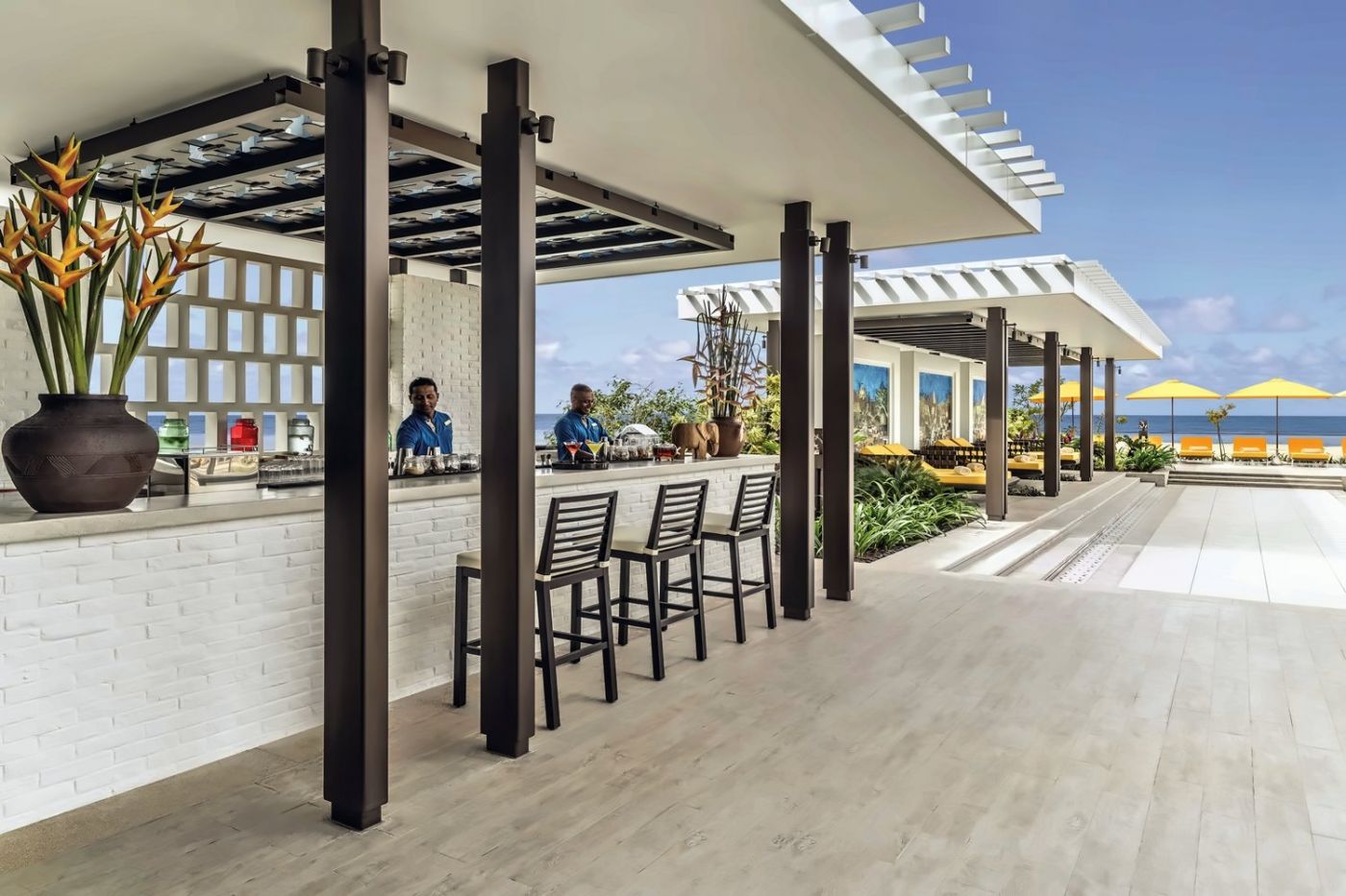 Shangri-La Colombo, at the table