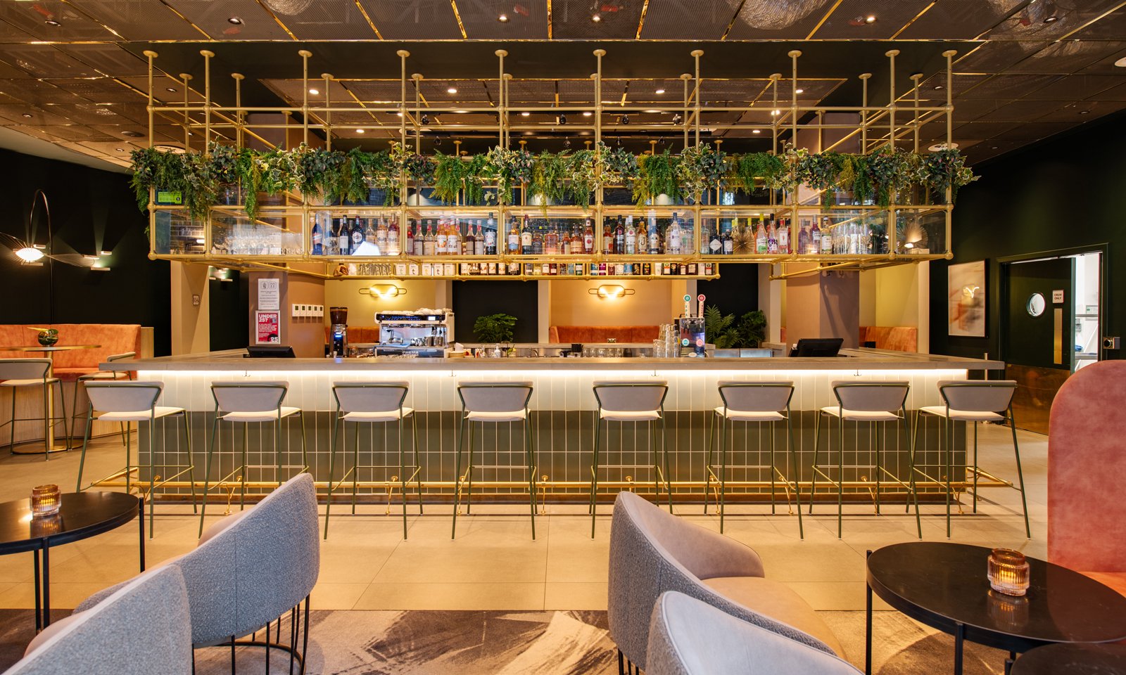 YOTEL London City, revolve