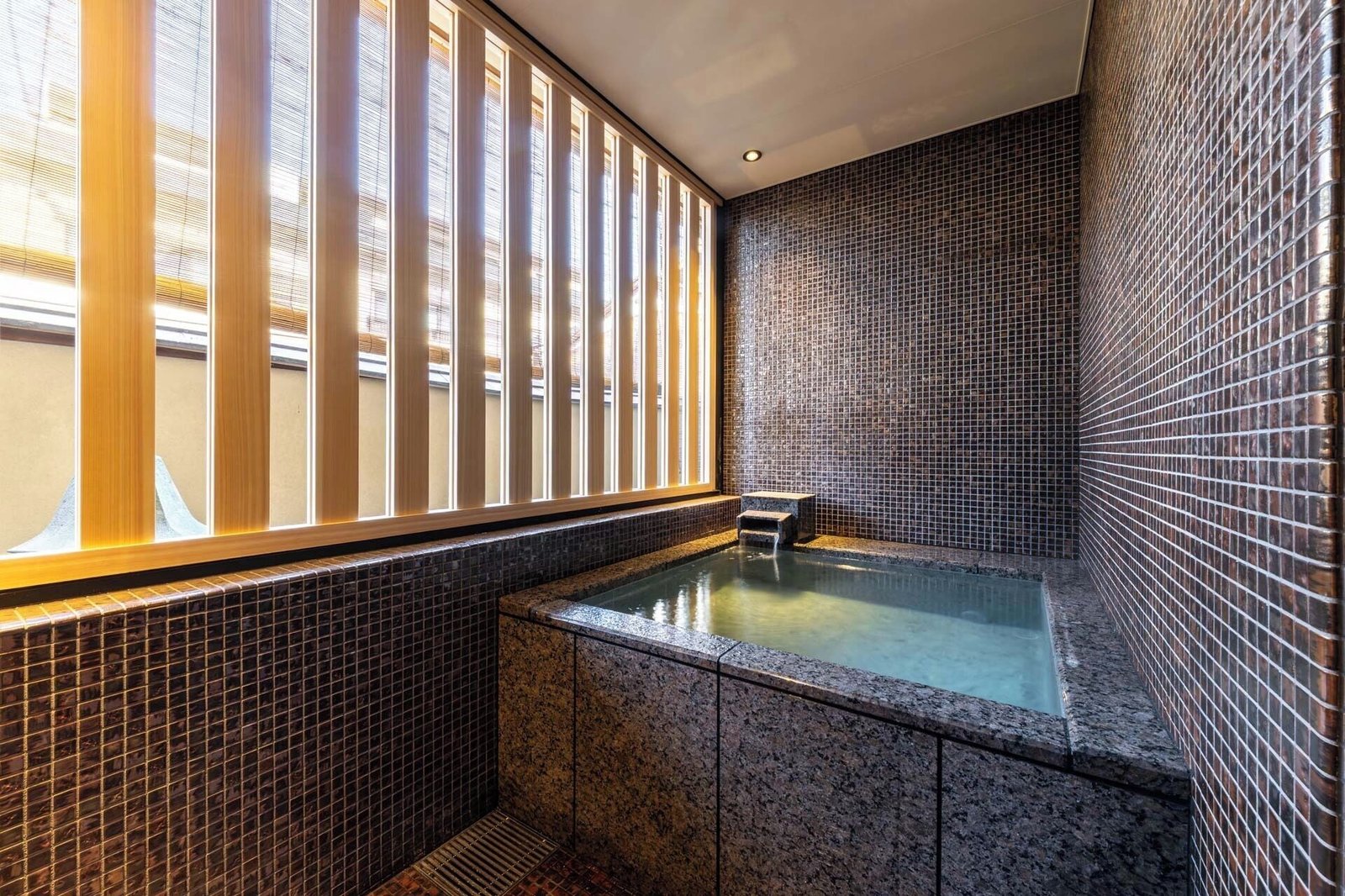 Sakanoue Hotel — wellness