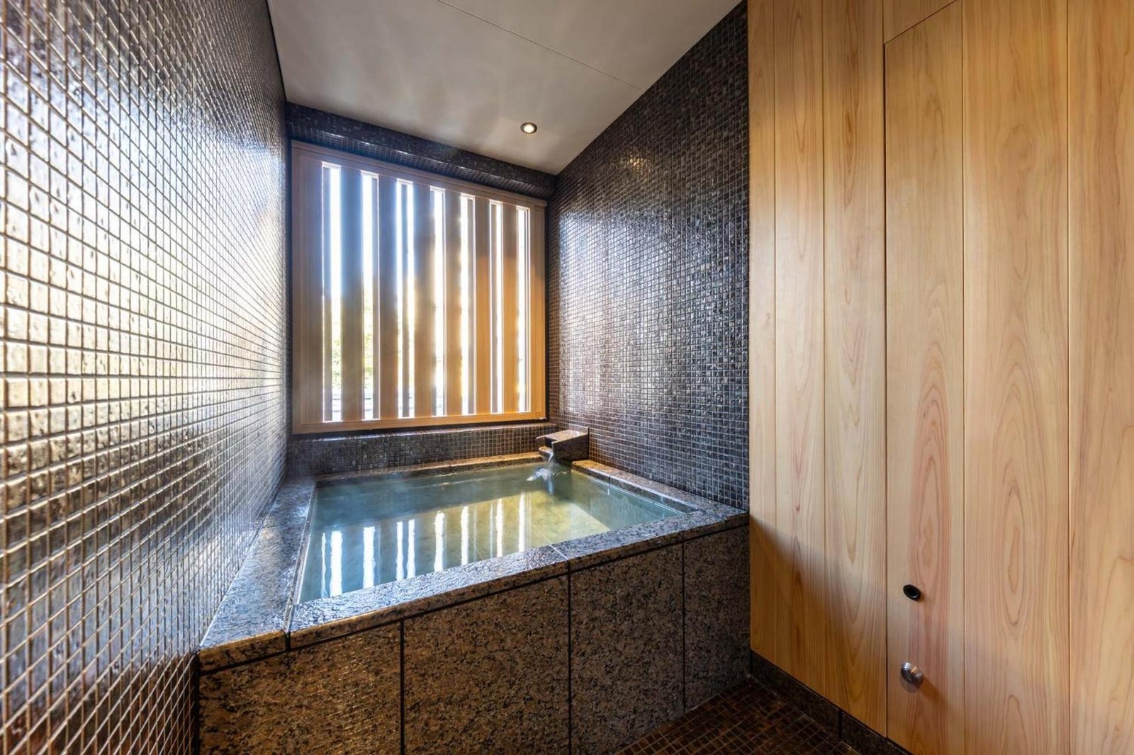 Sakanoue Hotel — wellness