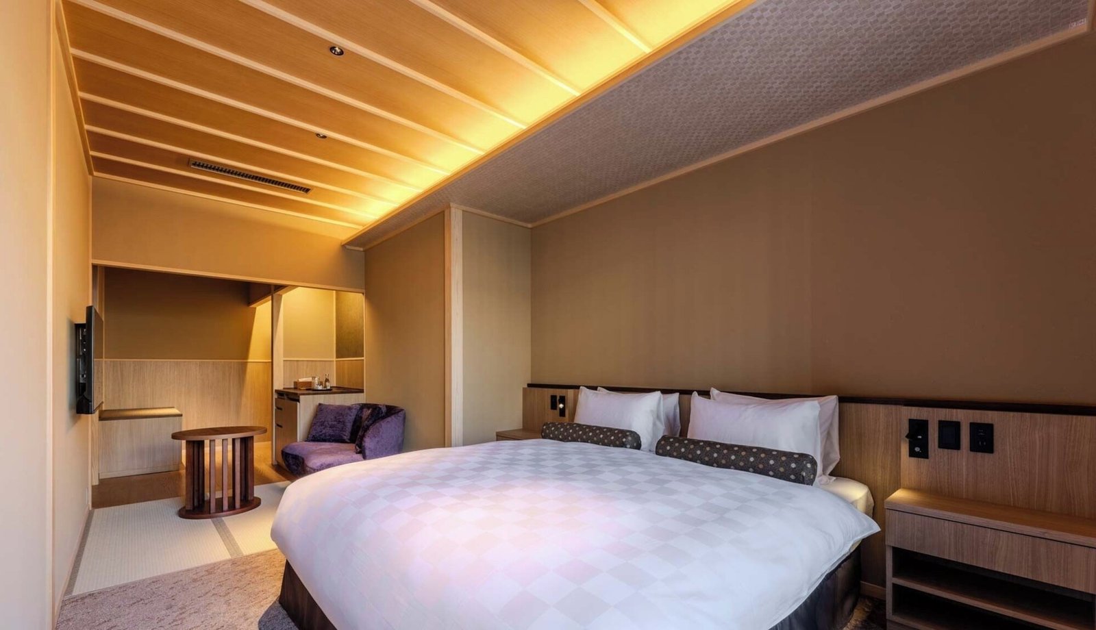 Sakanoue Hotel — rooms