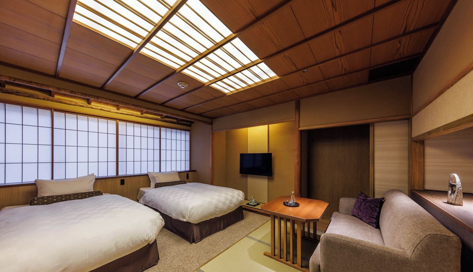 Sakanoue Hotel — rooms