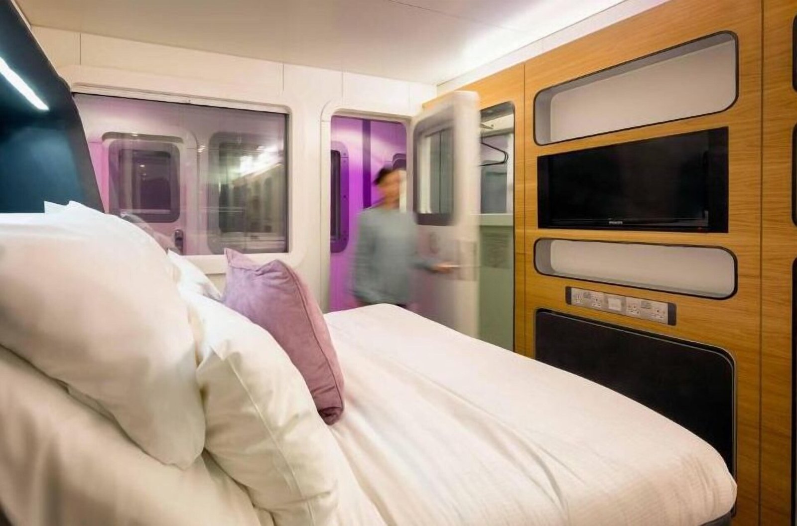 YOTELAIR Amsterdam Schiphol, rooms